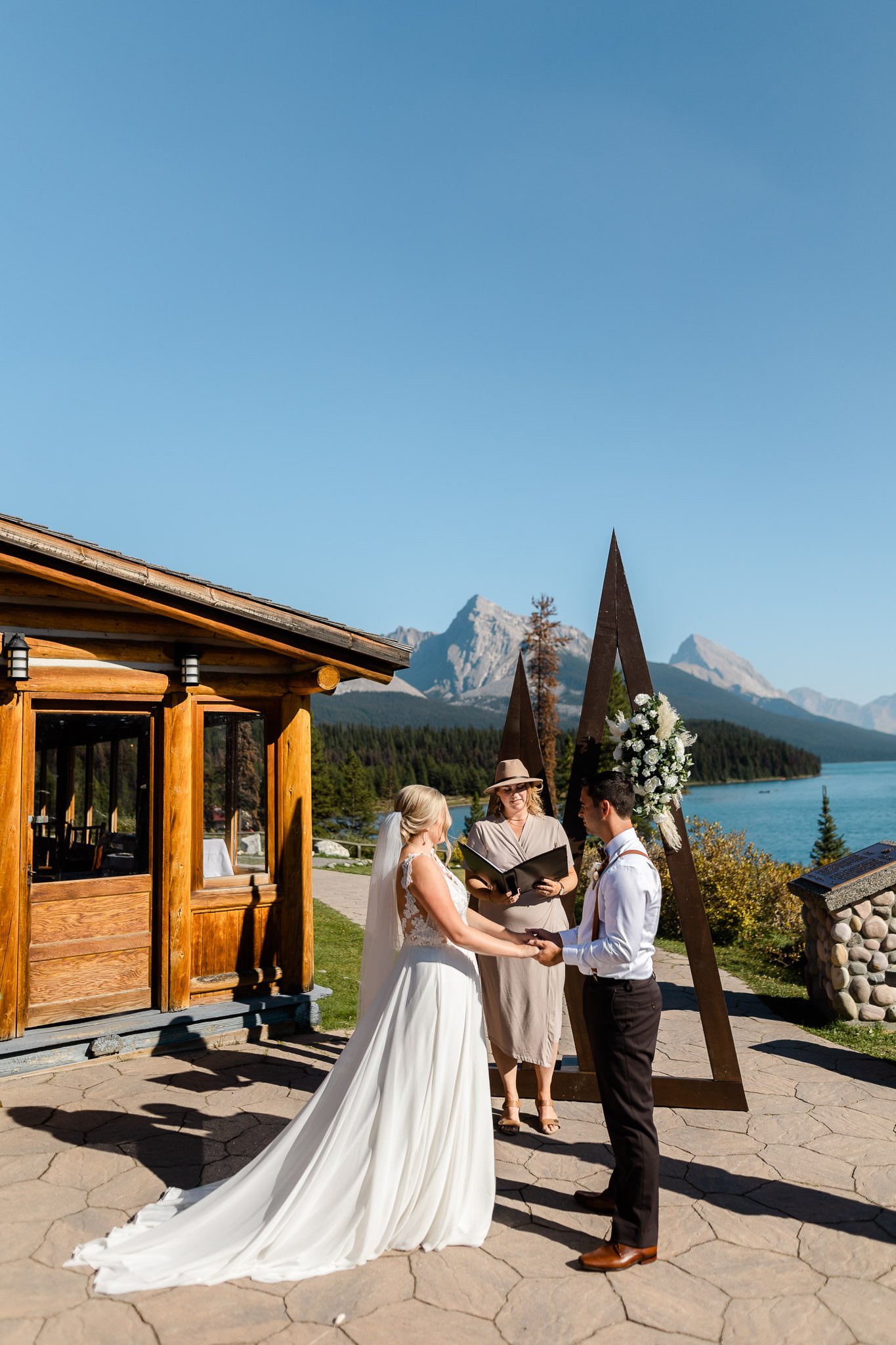 maligne-lake-wedding-photography-jasper-010.jpg