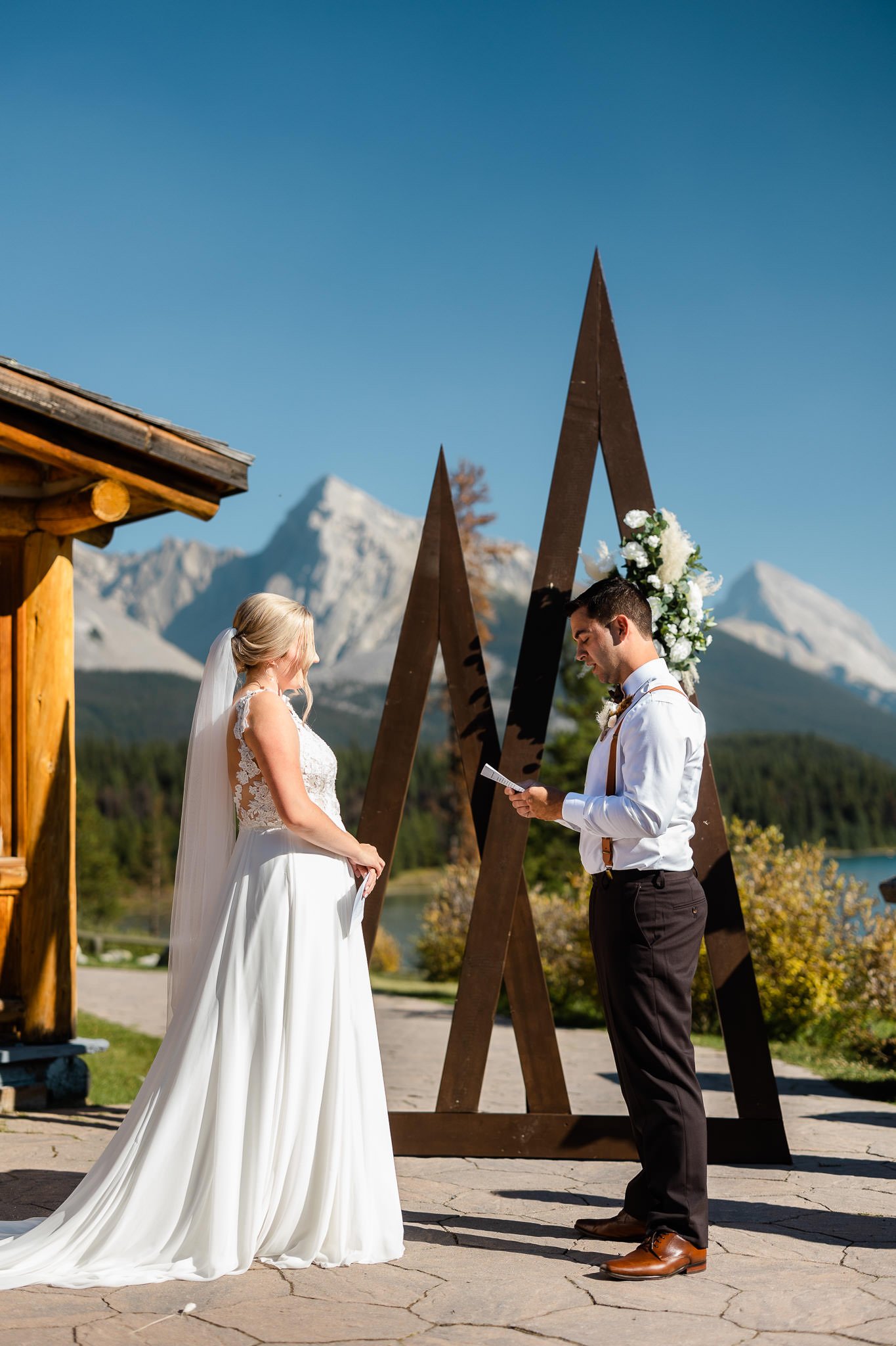 maligne-lake-wedding-photography-jasper-012.jpg