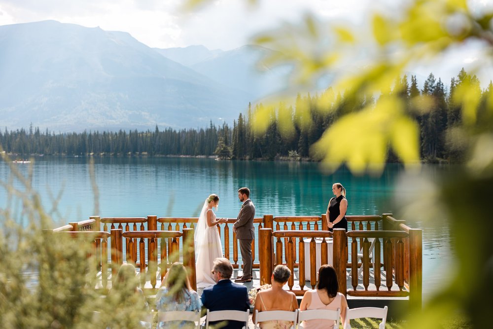 jasper-park-lodge-elopement-photography-036.jpg