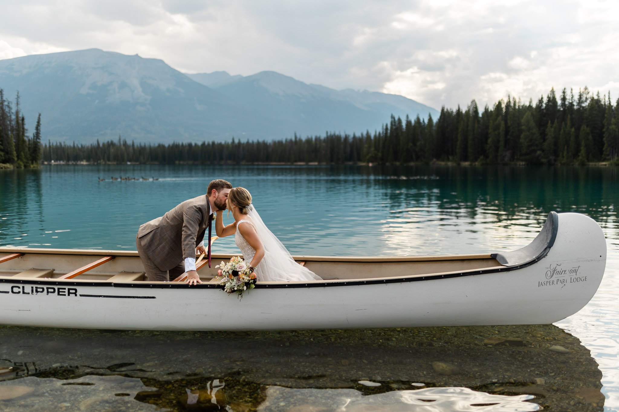 jasper-park-lodge-elopement-photography-056.jpg