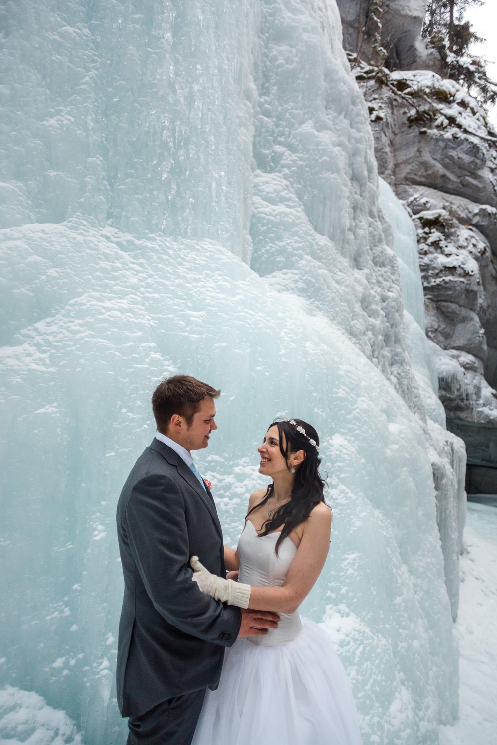 maligne-canyon-wedding-photography-030.jpg