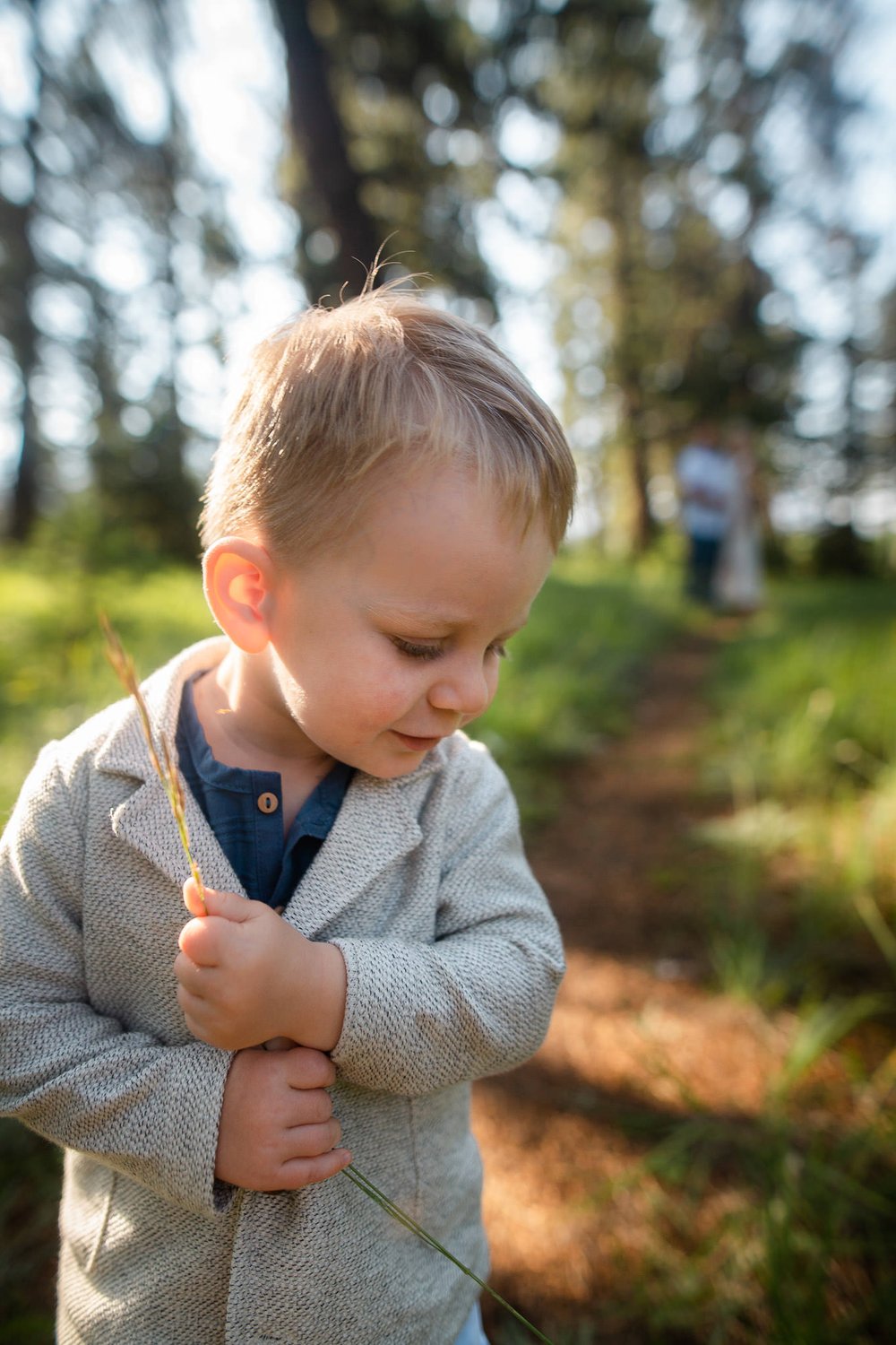 jasper-family-photographer-lake-edith-004.jpg