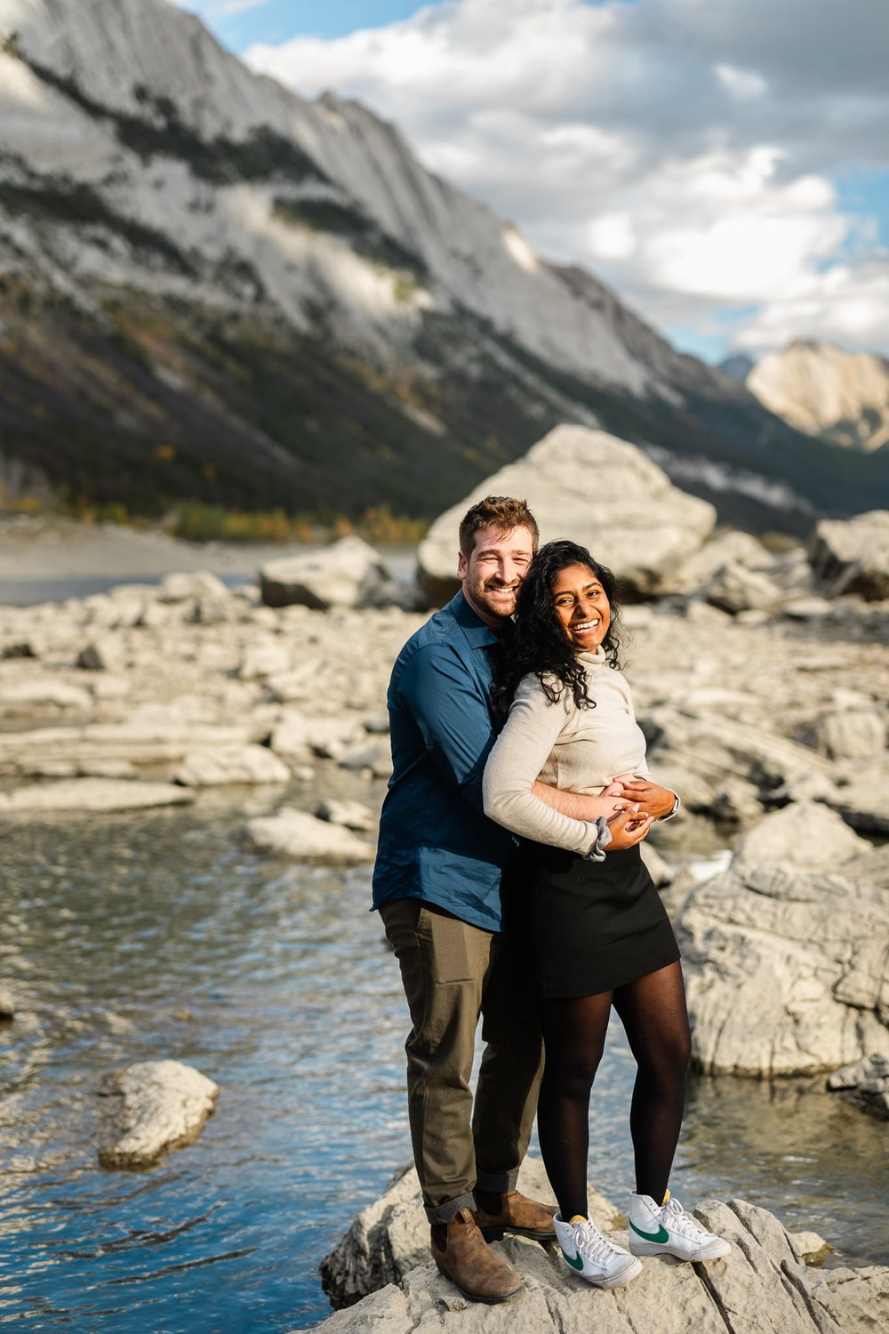 medicine-lake-engagement-photo-002.jpg