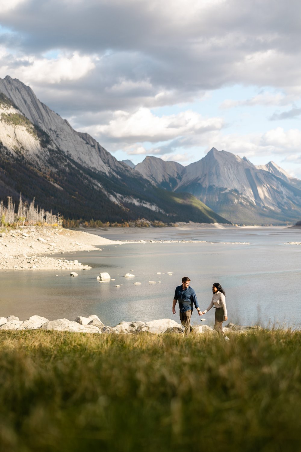 medicine-lake-engagement-photo-003.jpg