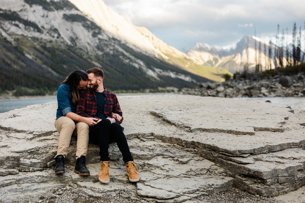 medicine-lake-engagement-photo-010.jpg