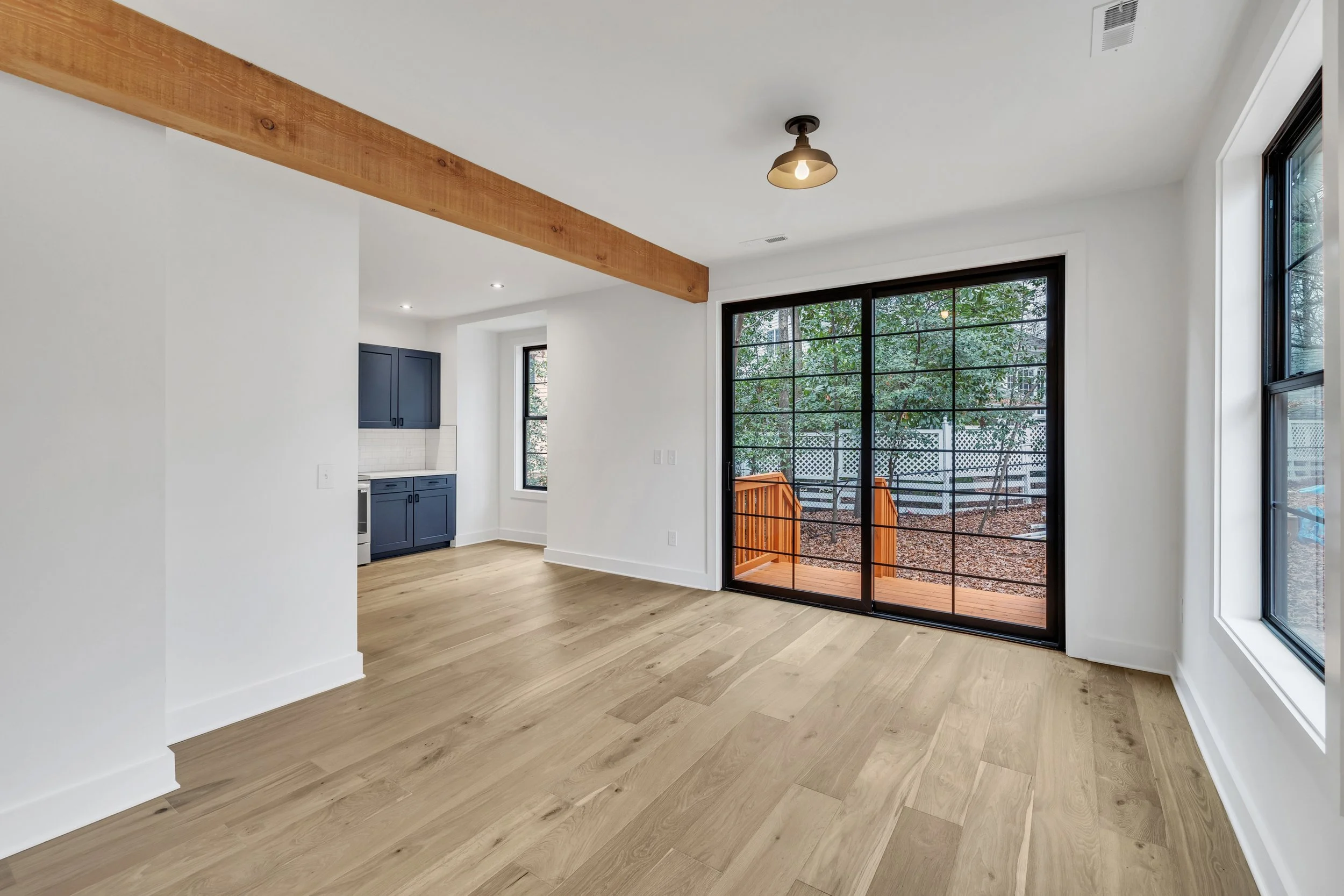 11-3301 Redbud Ln-11.jpg