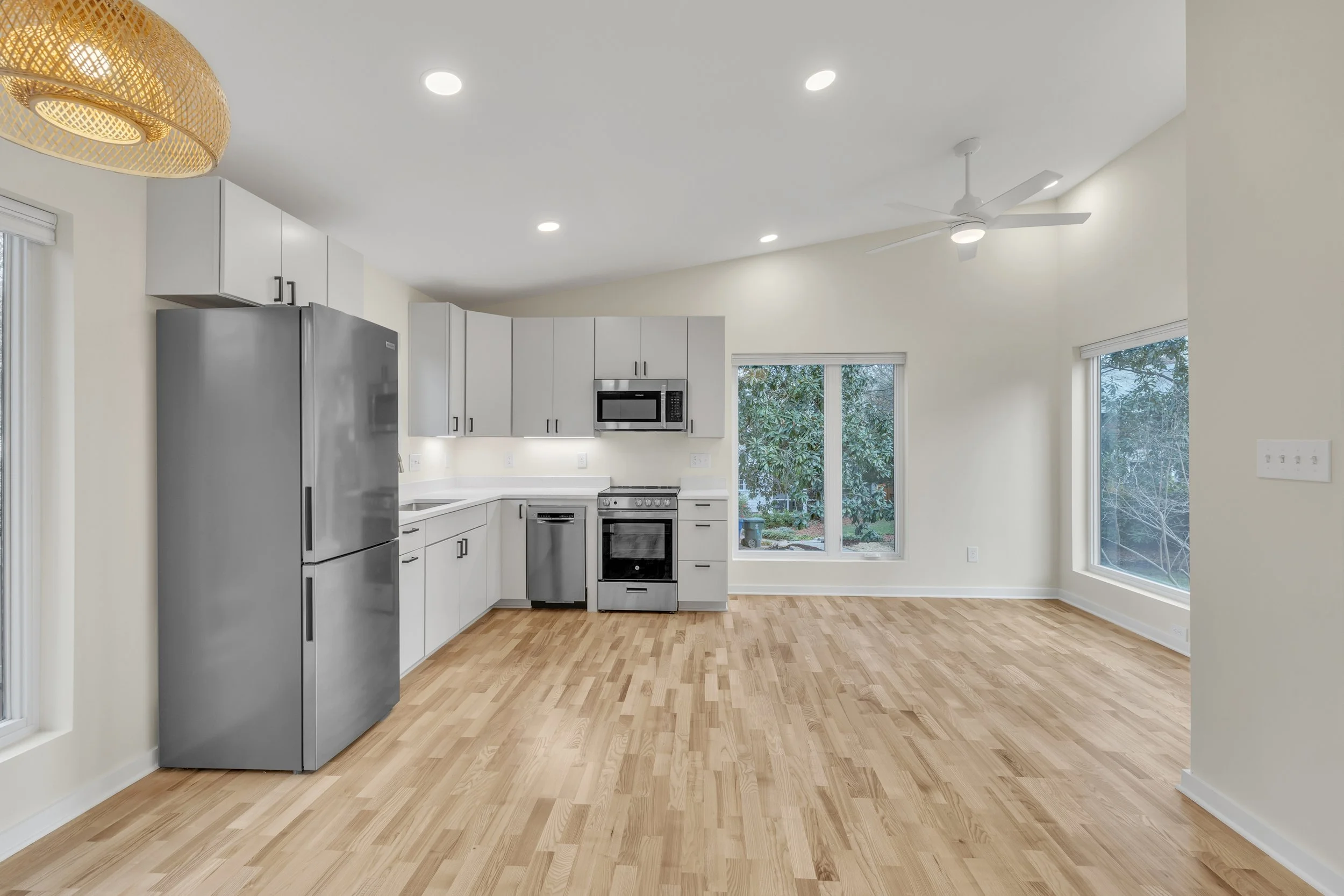 19-305 Forest Rd-19.jpg