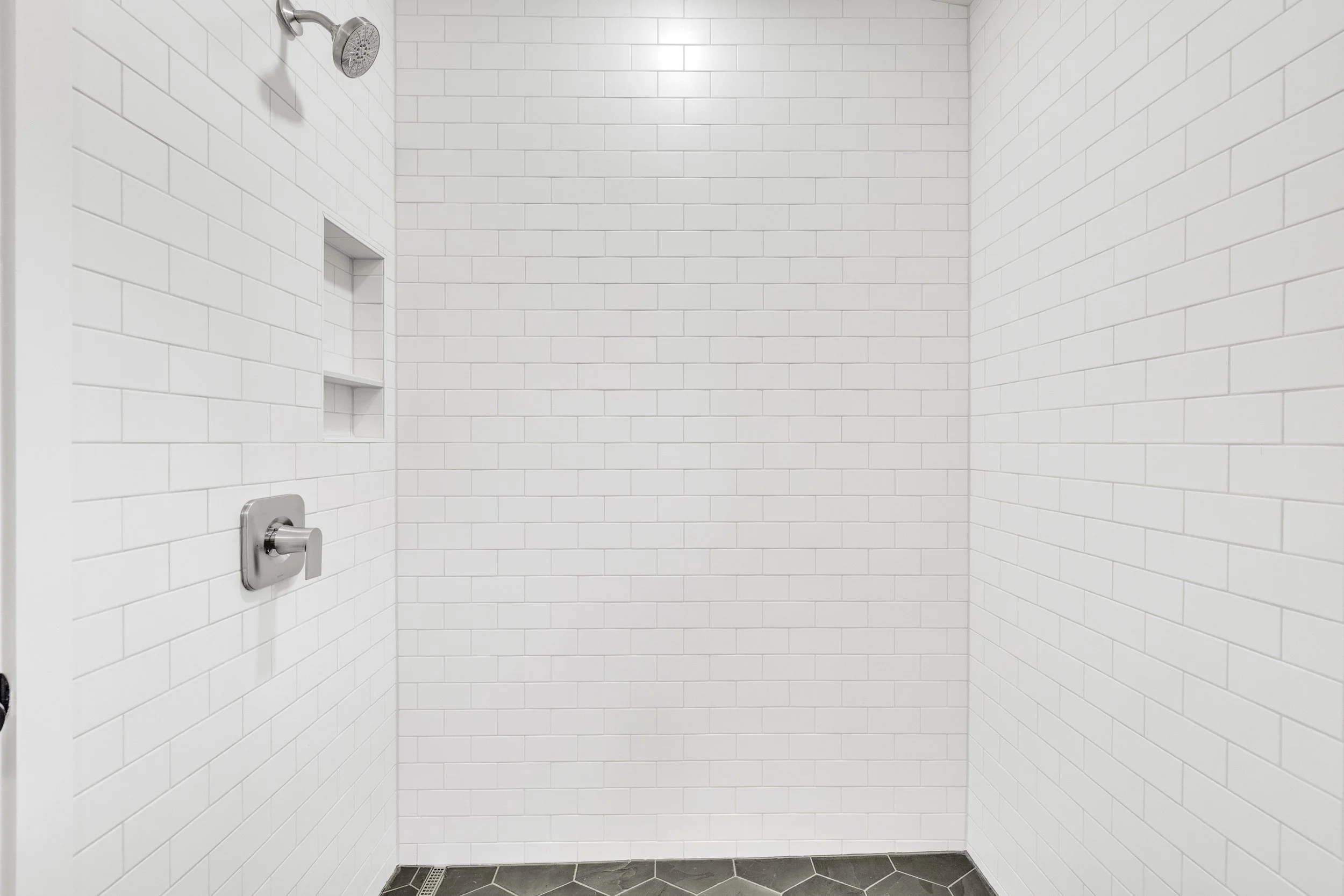 25-305 Forest Rd-25.jpg