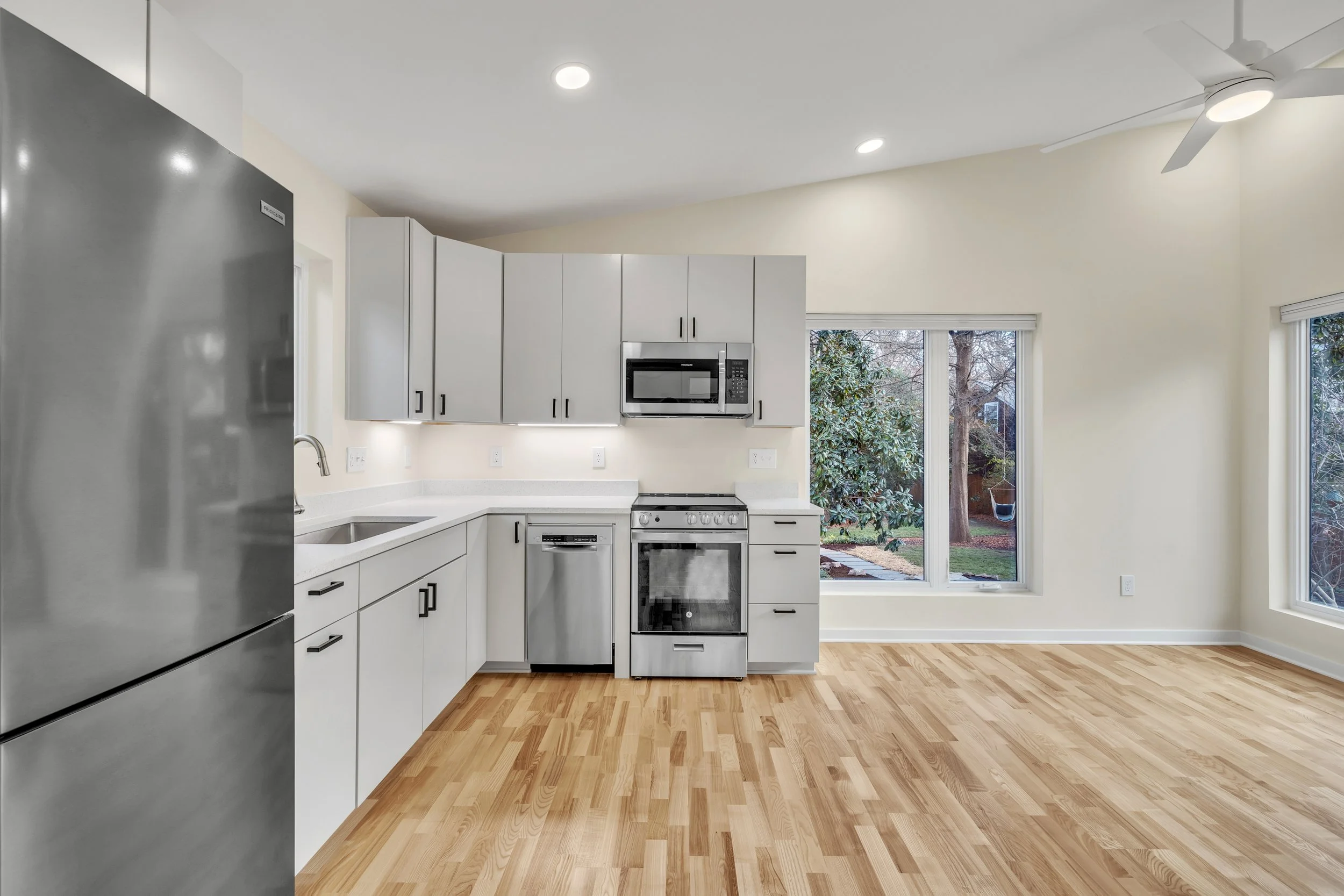 09-305 Forest Rd-9.jpg