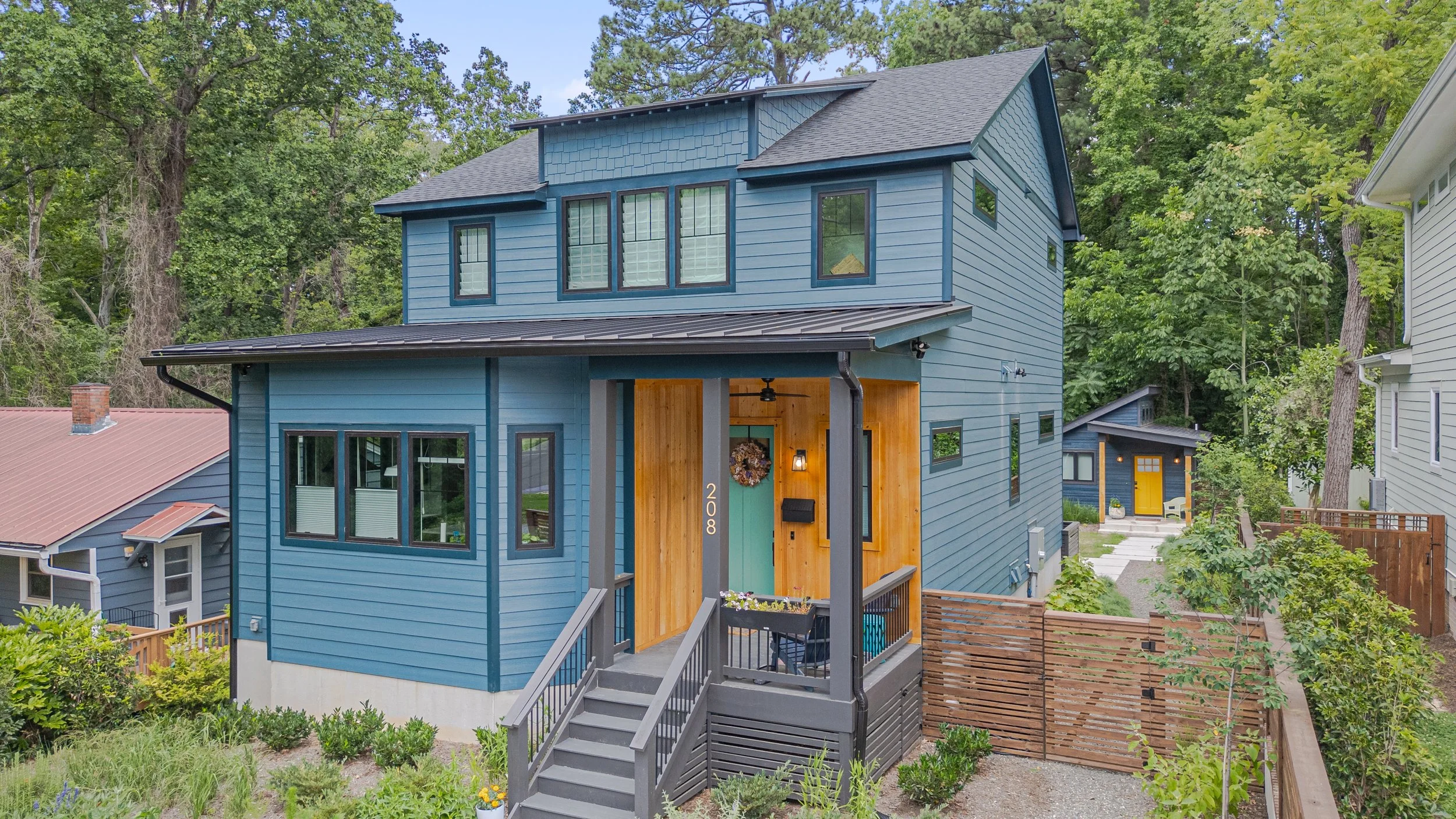 07-208 Dacian Exterior-7.jpg