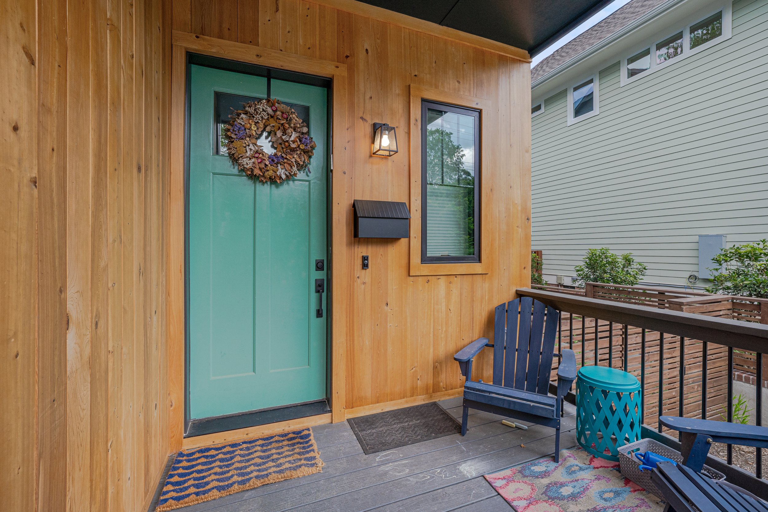 06-208 Dacian Exterior-6.jpg