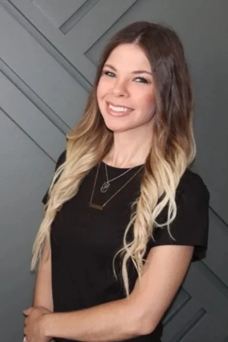 Lindsey Wallpaper Installer