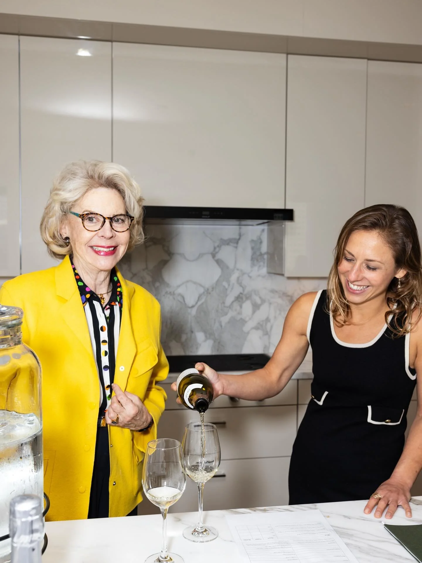 Effortless hospitality means every glass poured and every toast shared feels easy, genuine, and memorable. 
⠀⠀⠀⠀⠀⠀⠀⠀⠀
Efficient. Organized. Exceptional.
⠀⠀⠀⠀⠀⠀⠀⠀⠀
#CorporateEvents #EventProfs #CorporateEventPlanner #BusinessEvents #EventStrategy #Mee