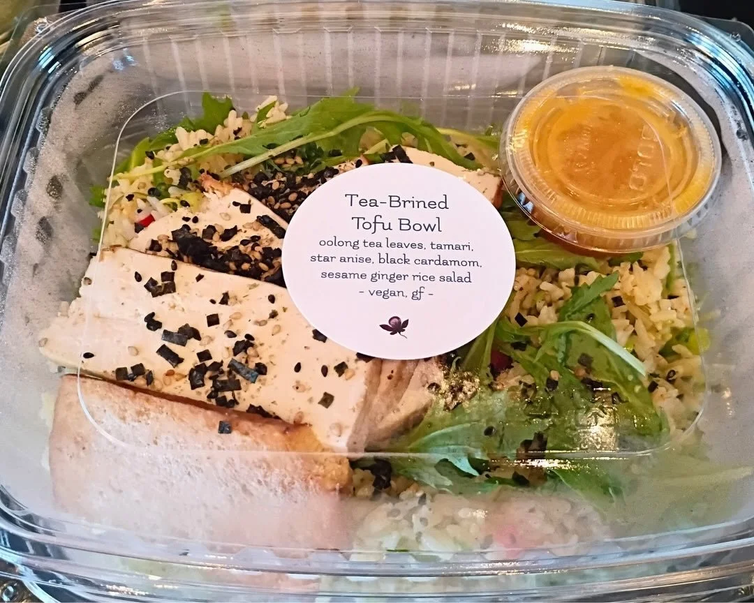 Options - WE GOT EM!  Want to give your team a choice when it comes to their delicious, fresh lunches?
⠀⠀⠀⠀⠀⠀⠀⠀⠀
Work with Catering Provisions to create a lunch menu that pleases everyone!
⠀⠀⠀⠀⠀⠀⠀⠀⠀
This delivery featured our Tea-Brined Tofu Bowl, Sa