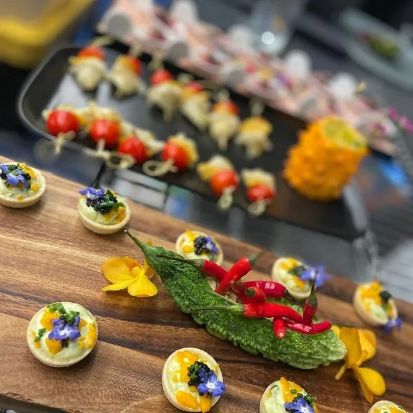 Get ready to tantalize your taste buds! 🌶️Our expertly crafted trays of  appetizers are being prepped and plated backstage, ready to elevate your dining experience and satisfy every craving. Don't miss out on the chance to indulge in these culinary 