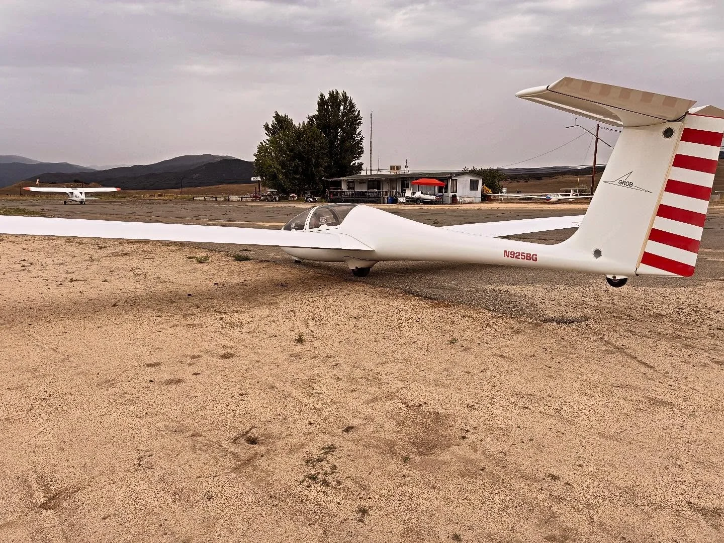 Got checked out in the Grob 103 at @skysailinginc in Warner Springs, CA last weekend.  Shout out to @zac.henry for the videography from the backseat! #gliding #soaring