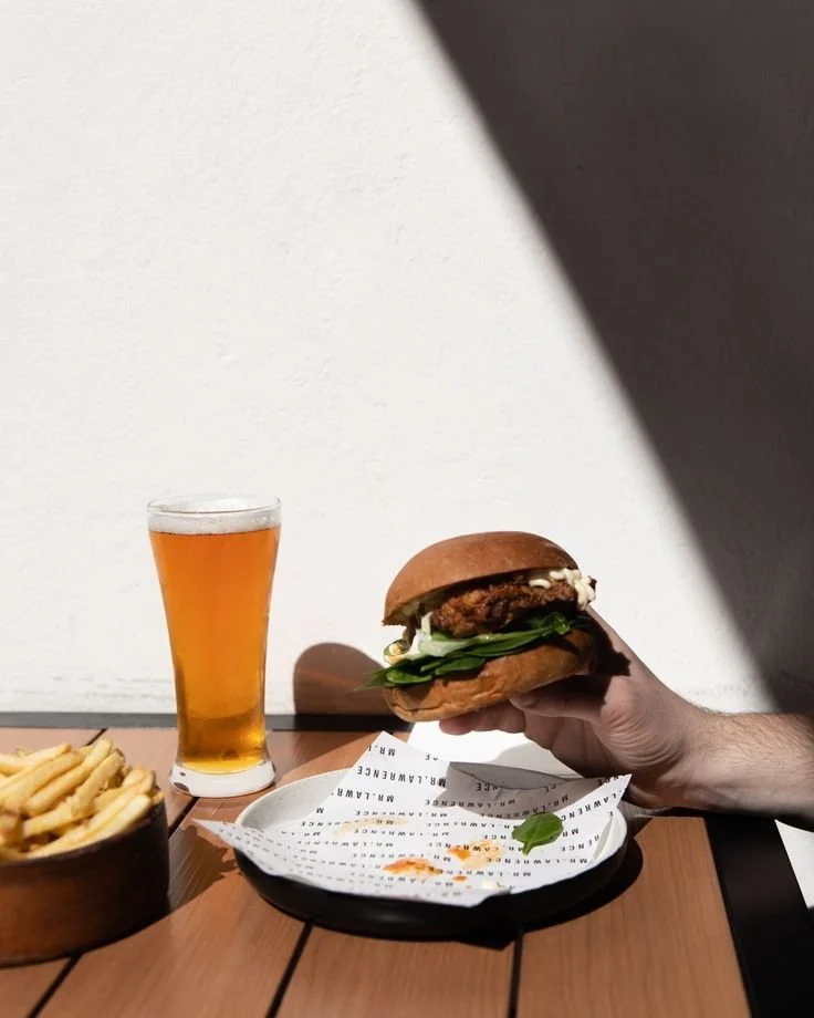 mr lawrence burger lunch cafe restaurant wagga.jpg