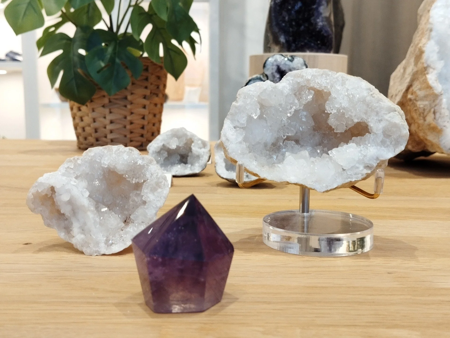 DERNIERES HEURES pour profiter de nos offres Black Friday !!!🎁
Ce soir &agrave; minuit, c'est fini...

Des offres irr&eacute;sistibles sur nos cristaux, bijoux et cr&eacute;ations jusqu'&agrave; -50&acute;% 😍😍

Valables en boutique et sur la bouti