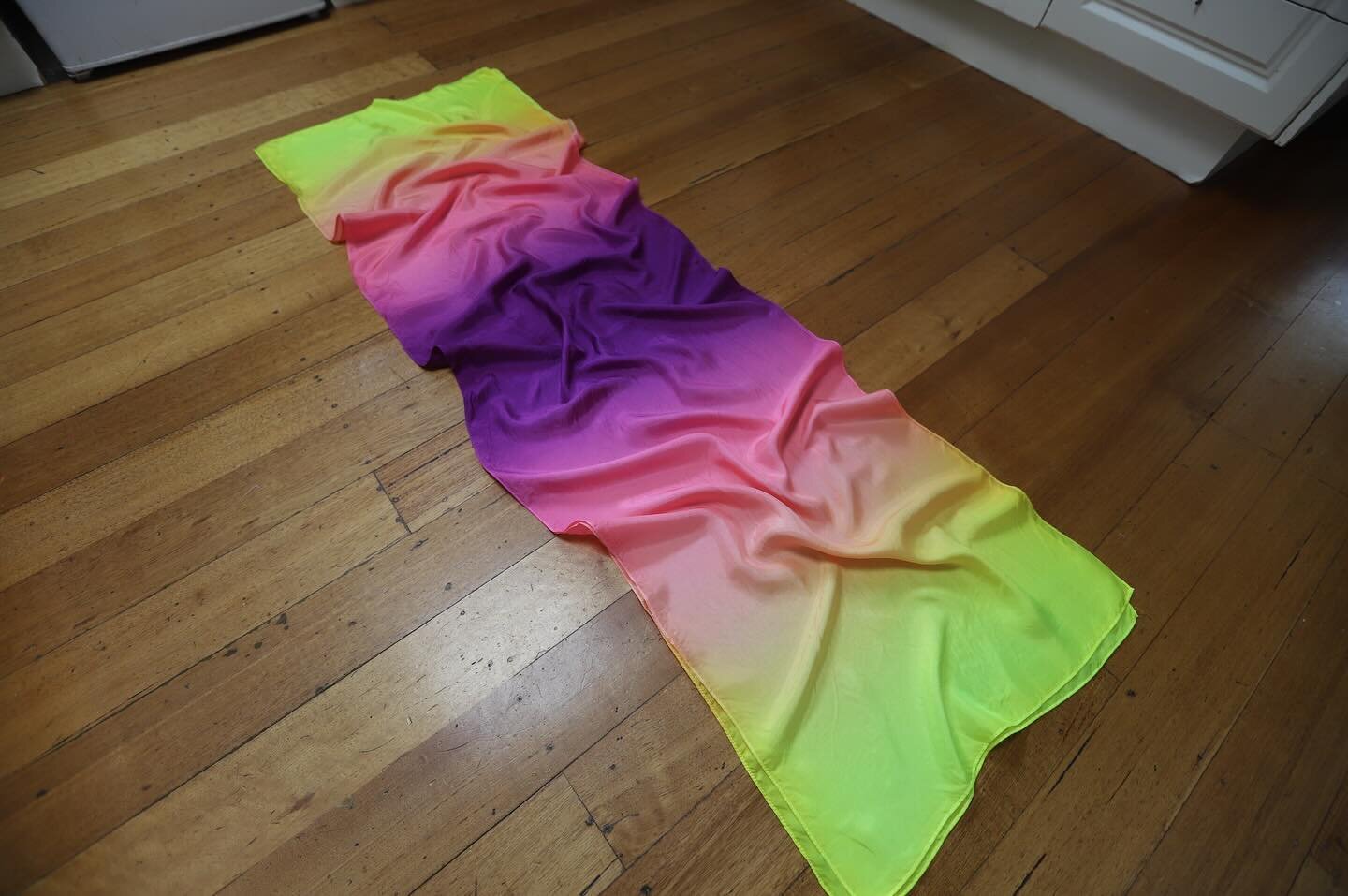 These 20 x 70 inch veils for poi are available and ready to ship! $140 AUD + GST per set. Some are UV reactive. For more details head over to my online shop ✨ 

🔗 you know where to find it 

#veilpoi #veilpoidancecommunity #veilpoidance #veilpoiflow