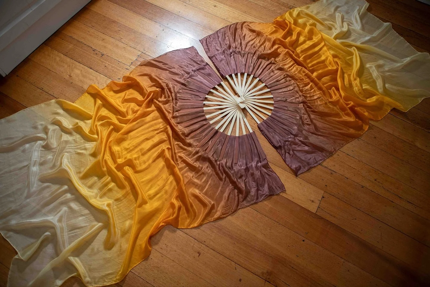 Caramel Fudge 100% Silk Veil Fans for dance and performance art - currently available in the shop as part my recent new collection release ✨

Did you know..most items are made in two of a kind batches, therefore will have a matching twin! 

These dou