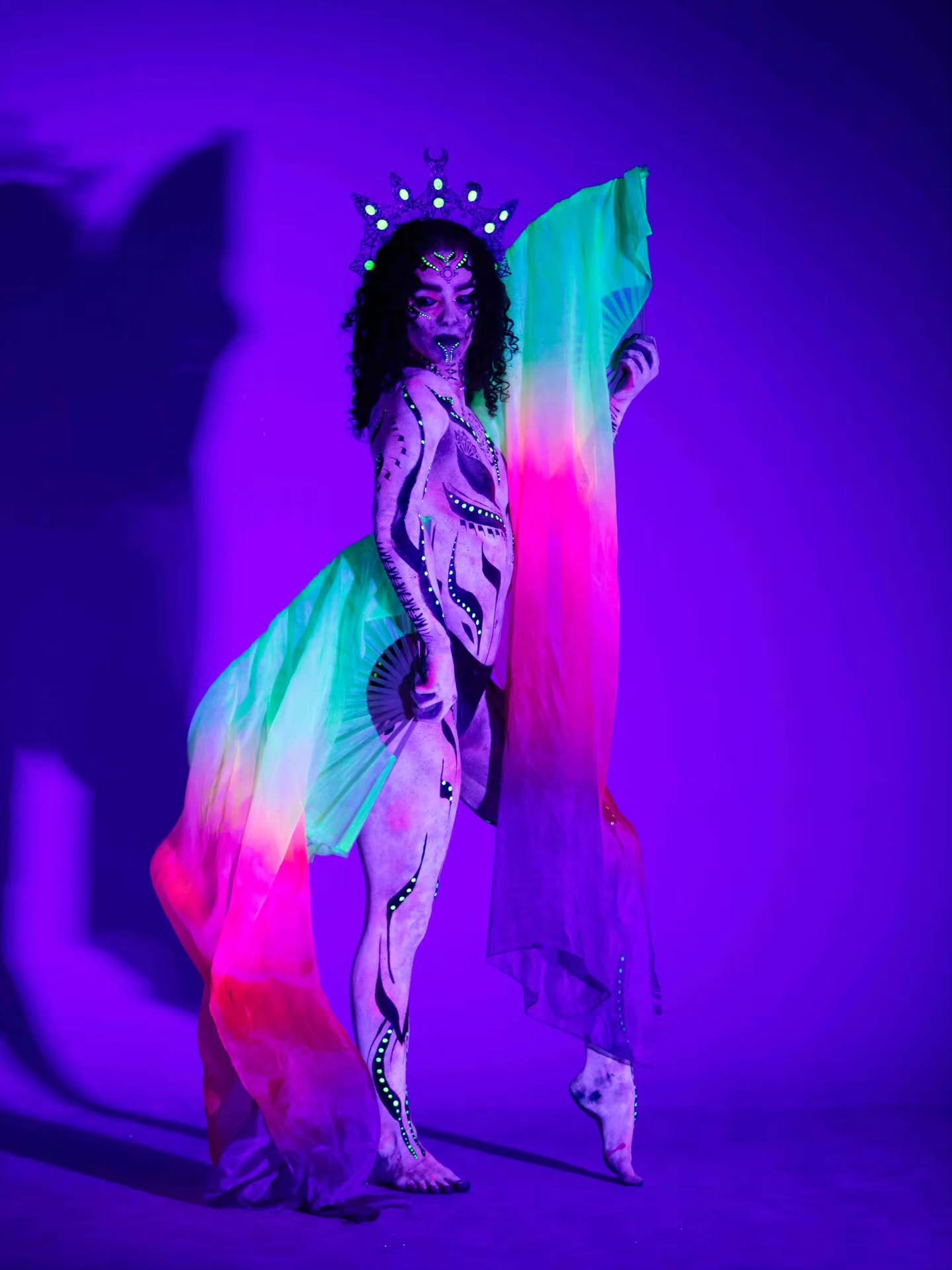 Some colours are meant for the dark 🖤
Many of our colourways awaken under UV adding another magical element to our silks ✨️

This shoot was a celebration of glow, movement, and the unseen.

In order of appearance:
🧪 Magic Potion
🕯 Candle Glow Prie
