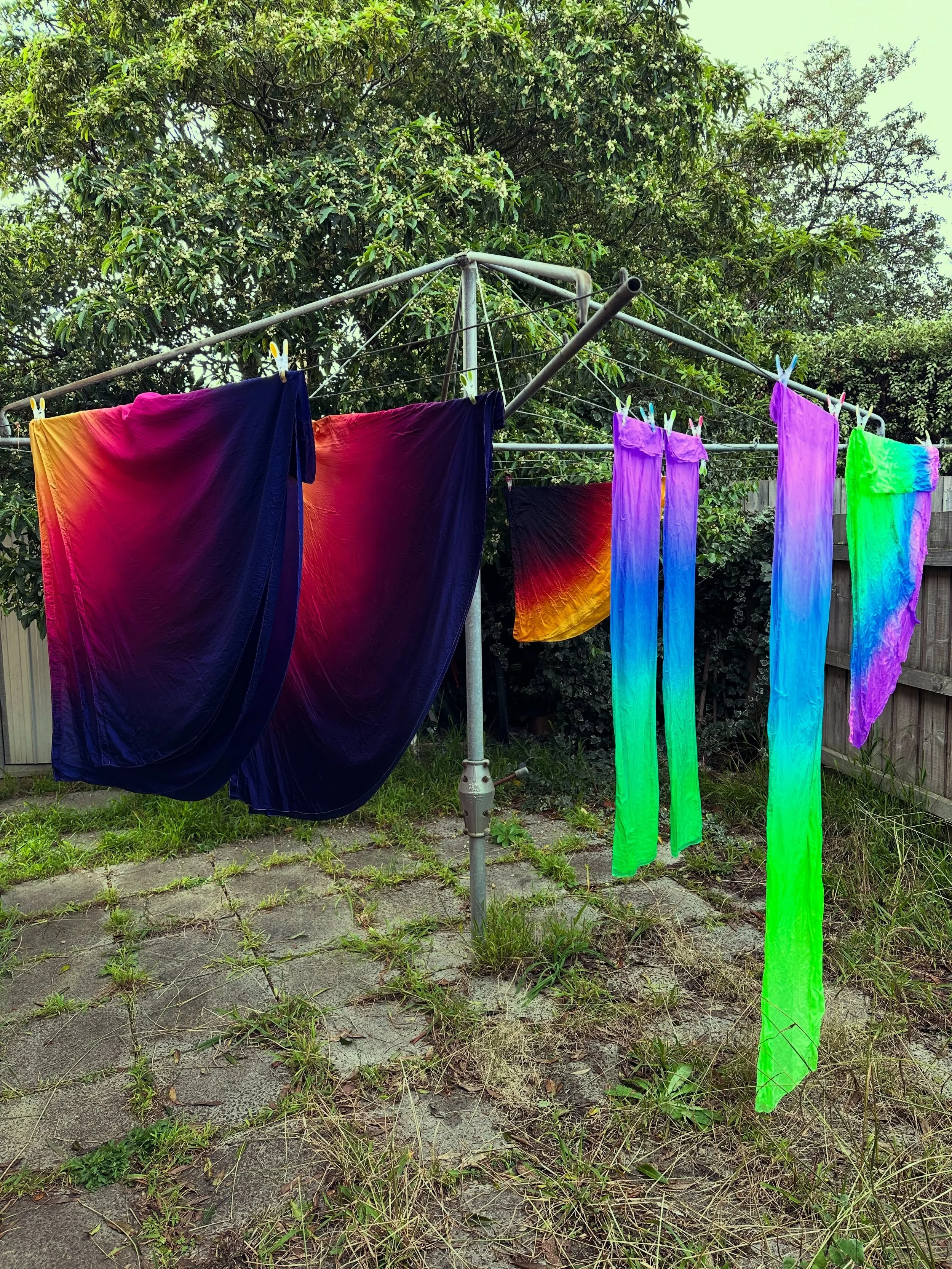 Today&rsquo;s work! When I get into creating these hand-dyed silk veils it feels like a trance state, working with colour blending is such a rewarding outlet, especially seeing it come to life when the final shade completes the full gradient. 🤗

Her