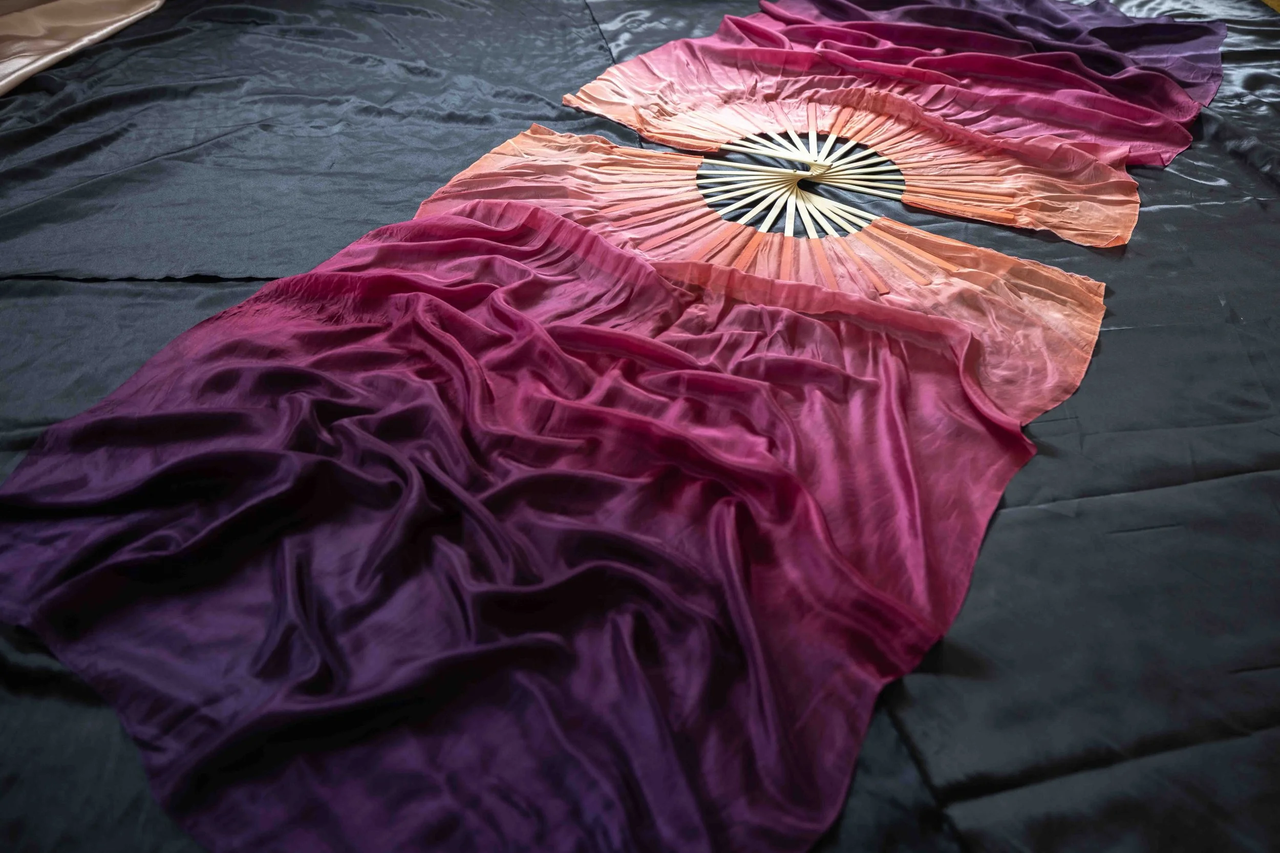 &lsquo;Ros&eacute; at Dusk&rsquo; - this gorgeous colour gradient will be available in multiple styles including regular and supersize fans, as well as single belly dance veil and poi / streamer sets.

All silks are professionally finished and hemmed