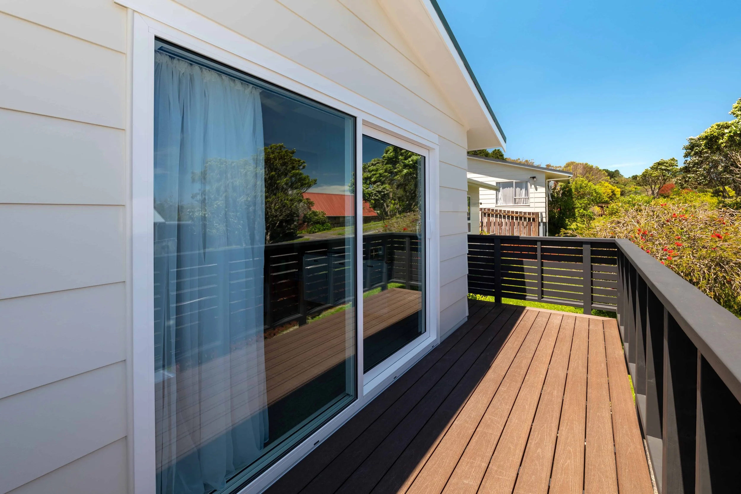 40 Omapere St Whitby-4.jpg