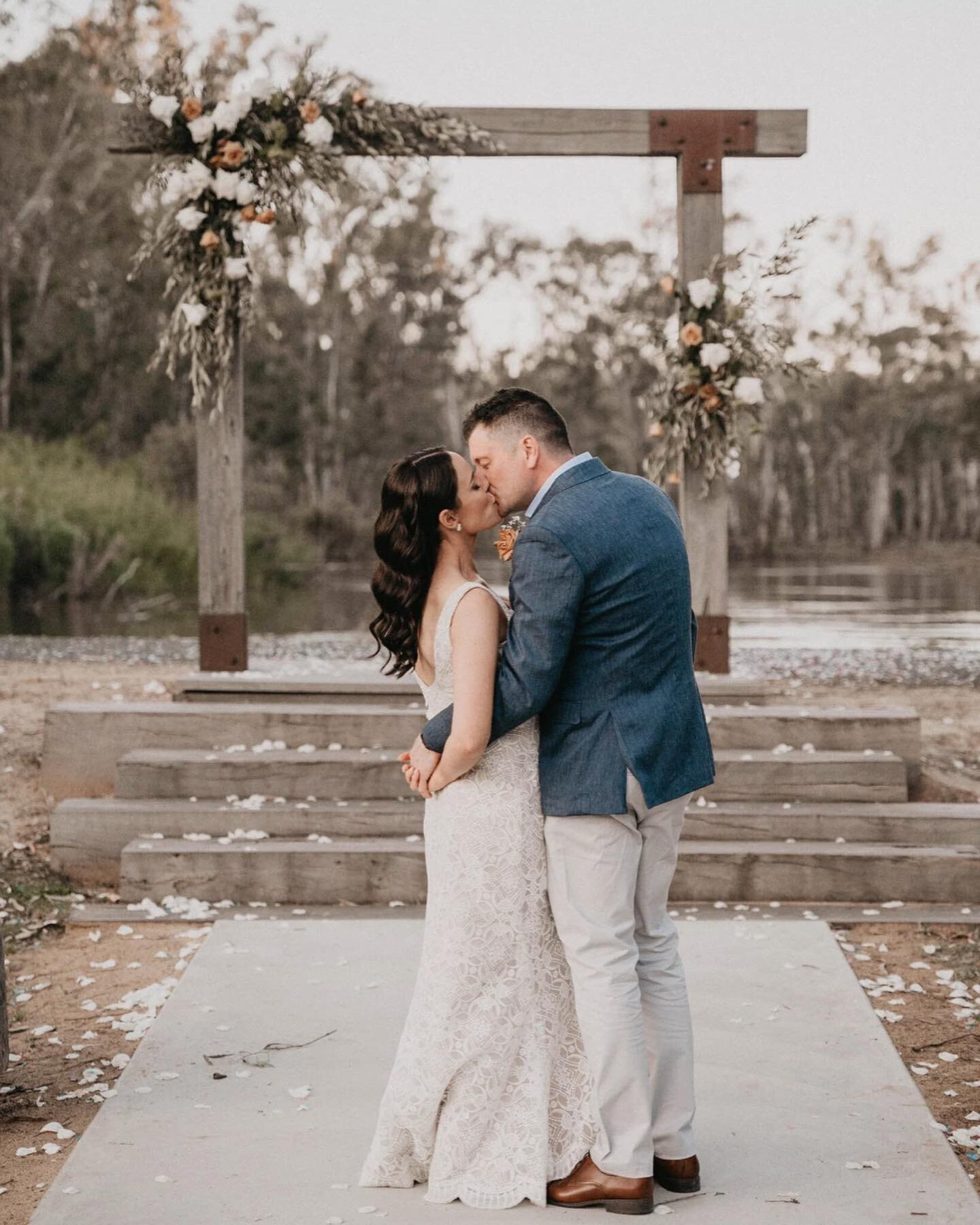 // BEC + ADAM //
.
.
Our team here at love by shae is growing 🫶🏻

This wedding of Bec + Adam was shot by my beautiful second photographer Karina!

Karina has now been training with me for 3 years and she is now taking bookings to shoot weddings for