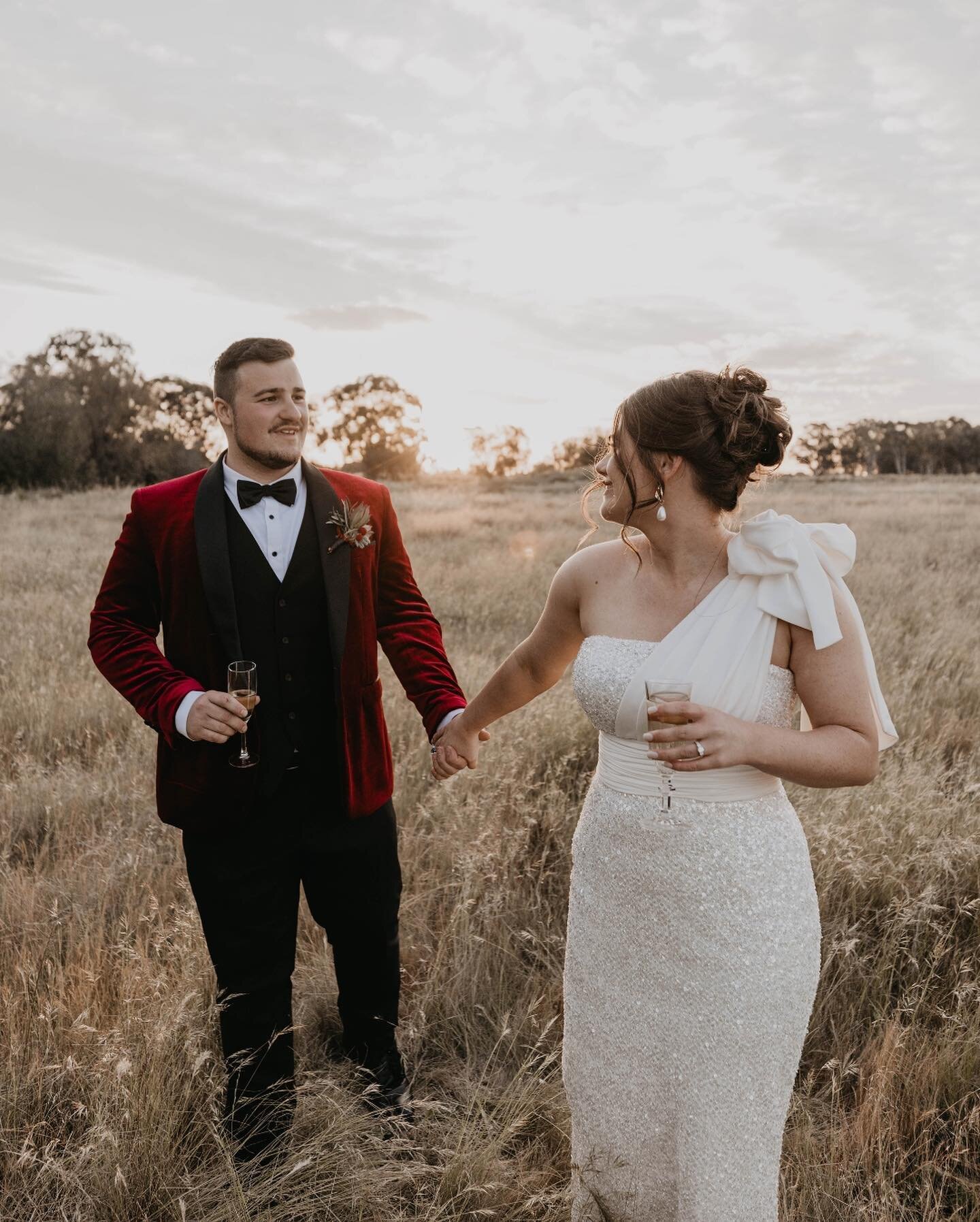 // OLIVIA + MICHAEL //
.
.
A sneak peek at yesterdays elegance and class 🖤

Can we take a moment to swoon over Olivia&rsquo;s exquisite dress and Michael&rsquo;s red velvet jacket 🖤

What a day! What a Wedding! 🫶🏻