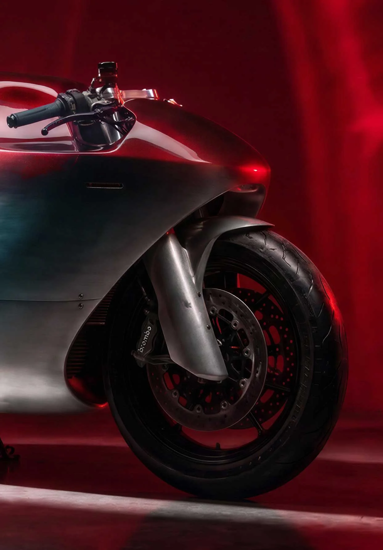(RED)800_FRONT_CROP.jpg