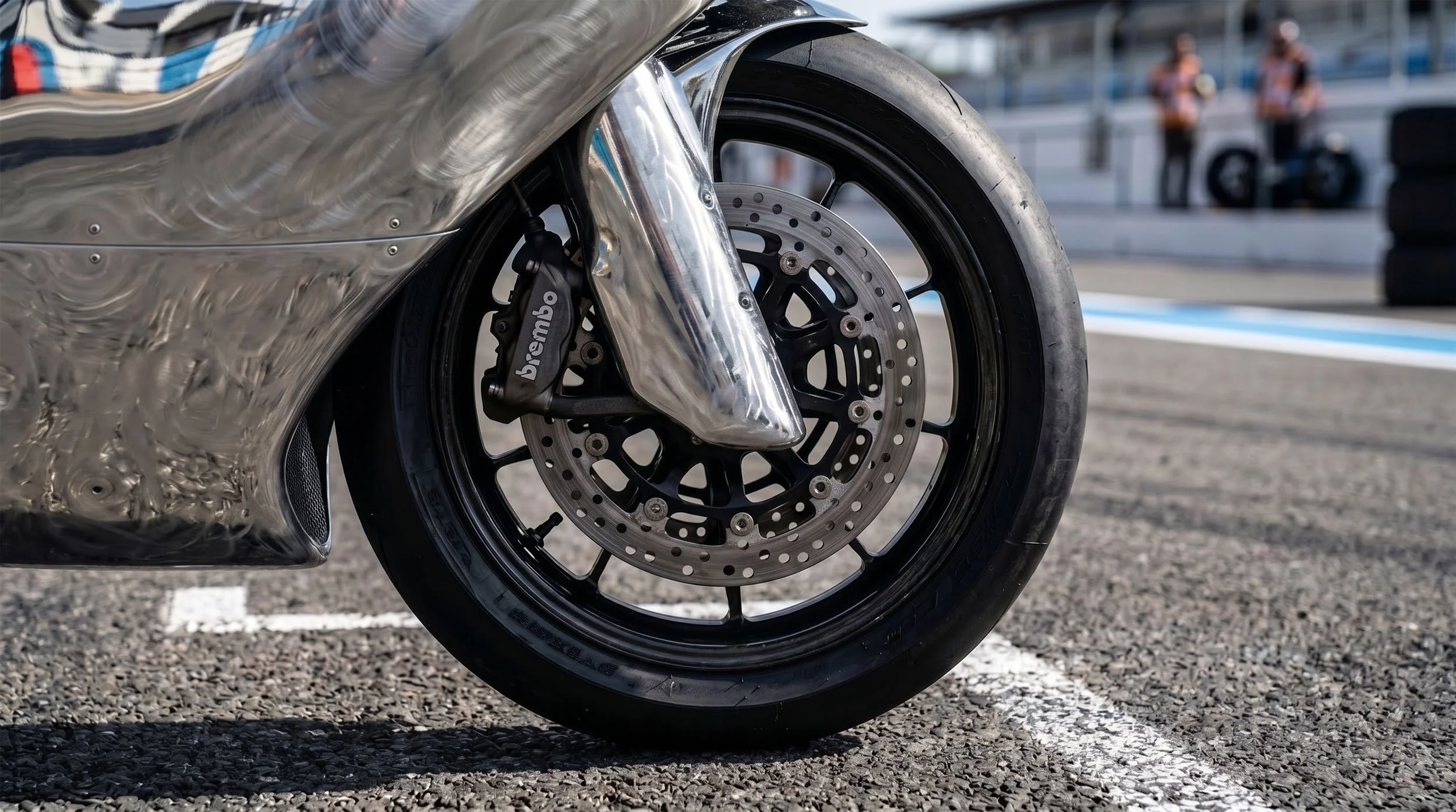 18_DUCATI-821_TRACK_FRONT-FORK.jpg