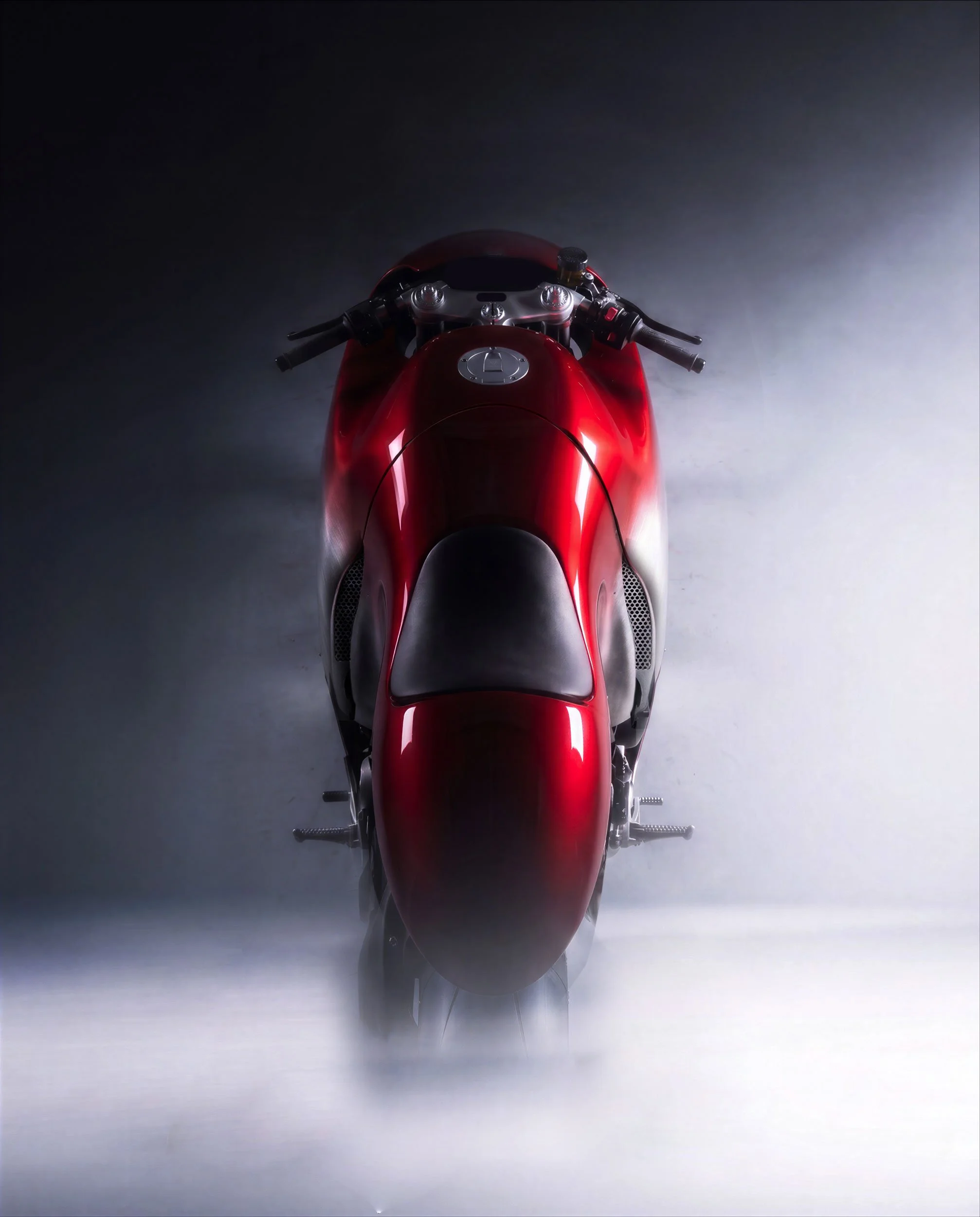 RED_800_BLUE_TOP_REAR.jpg