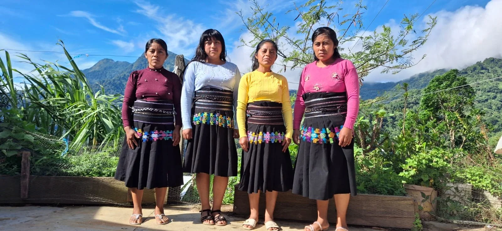 Women of the Perez Santiz family: Verónica, Yaneht, Petrona, and Leticia.