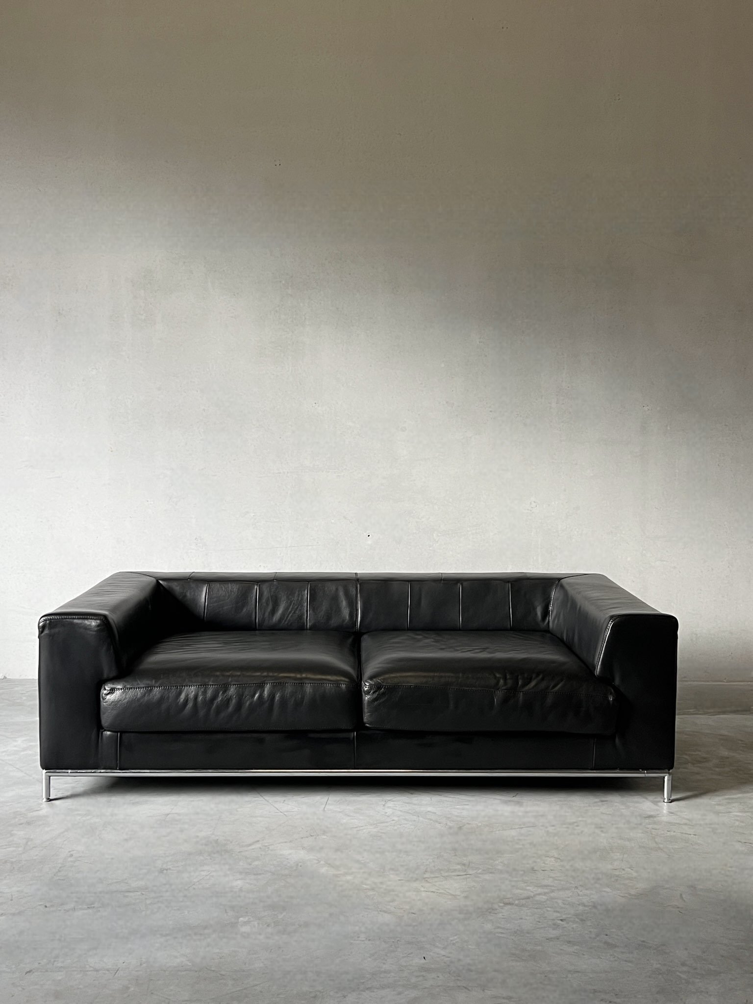 BAUHAUS ITALIAN CALFSKIN SOFA