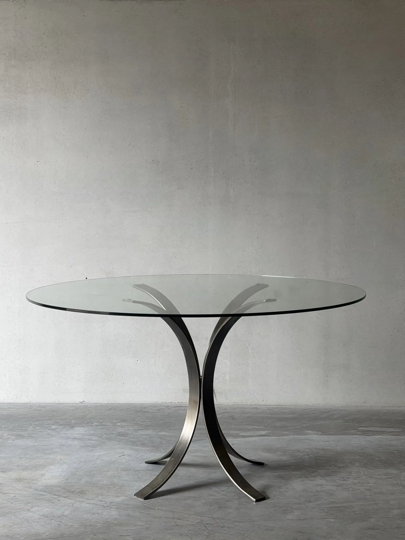 BORSANI & GERLI CRHOME ROUND DINING TABLE