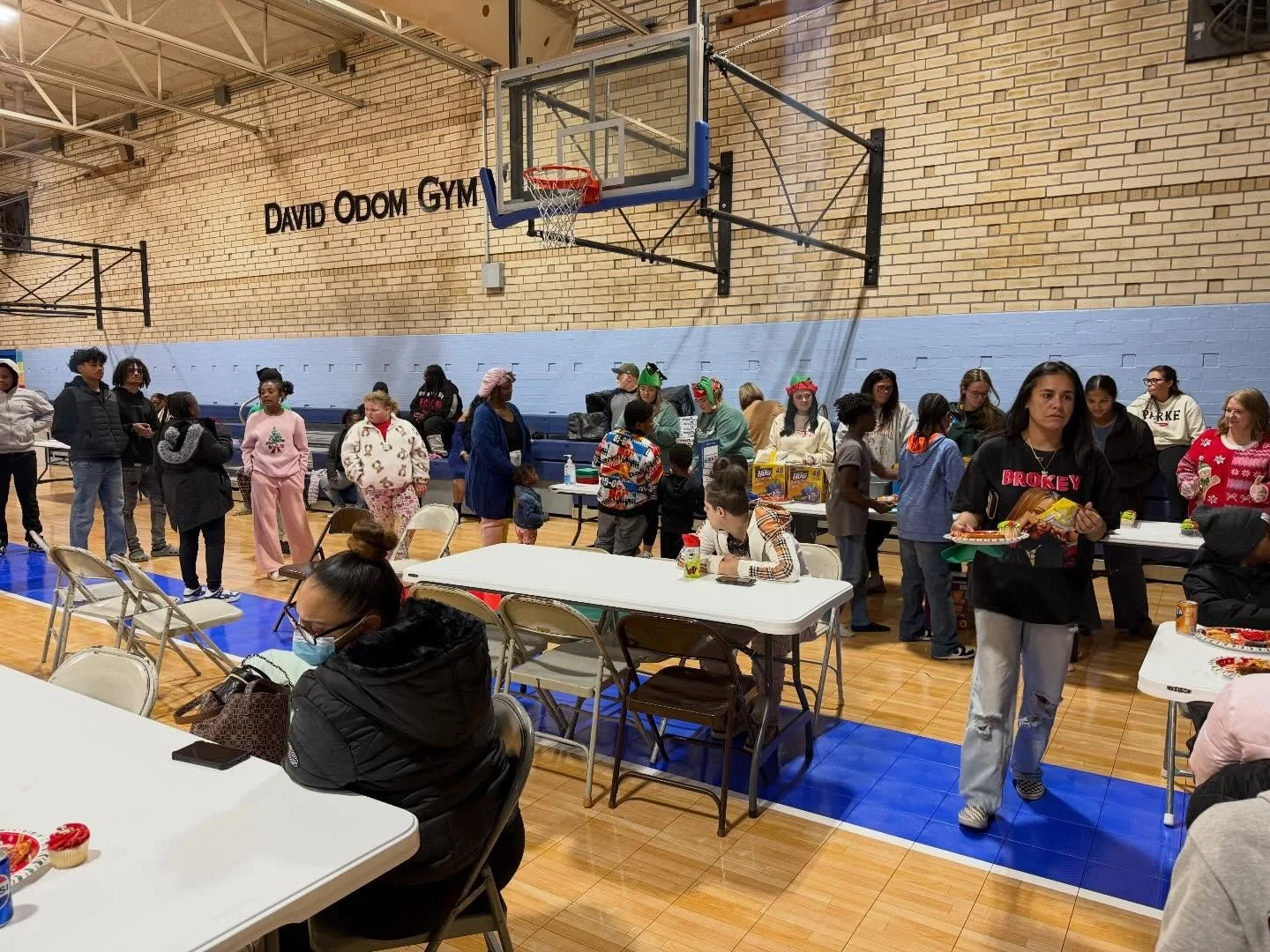 &ldquo;Every good and perfect gift is from above.&rdquo; 🎄❤️
Thank you to everyone who helped make our Tommy&rsquo;s Foundation Christmas Event possible. Because of your generosity, 68 children were loved and celebrated tonight. 

We are beyond grat