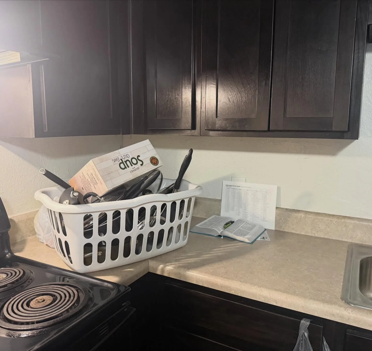 What this picture doesn&rsquo;t show&hellip; speaks the loudest. 

After months in temporary shelter, a sweet mama and her 4 children who have been through more than most, walked into their permanent home &mdash; with running hot water, lights that t