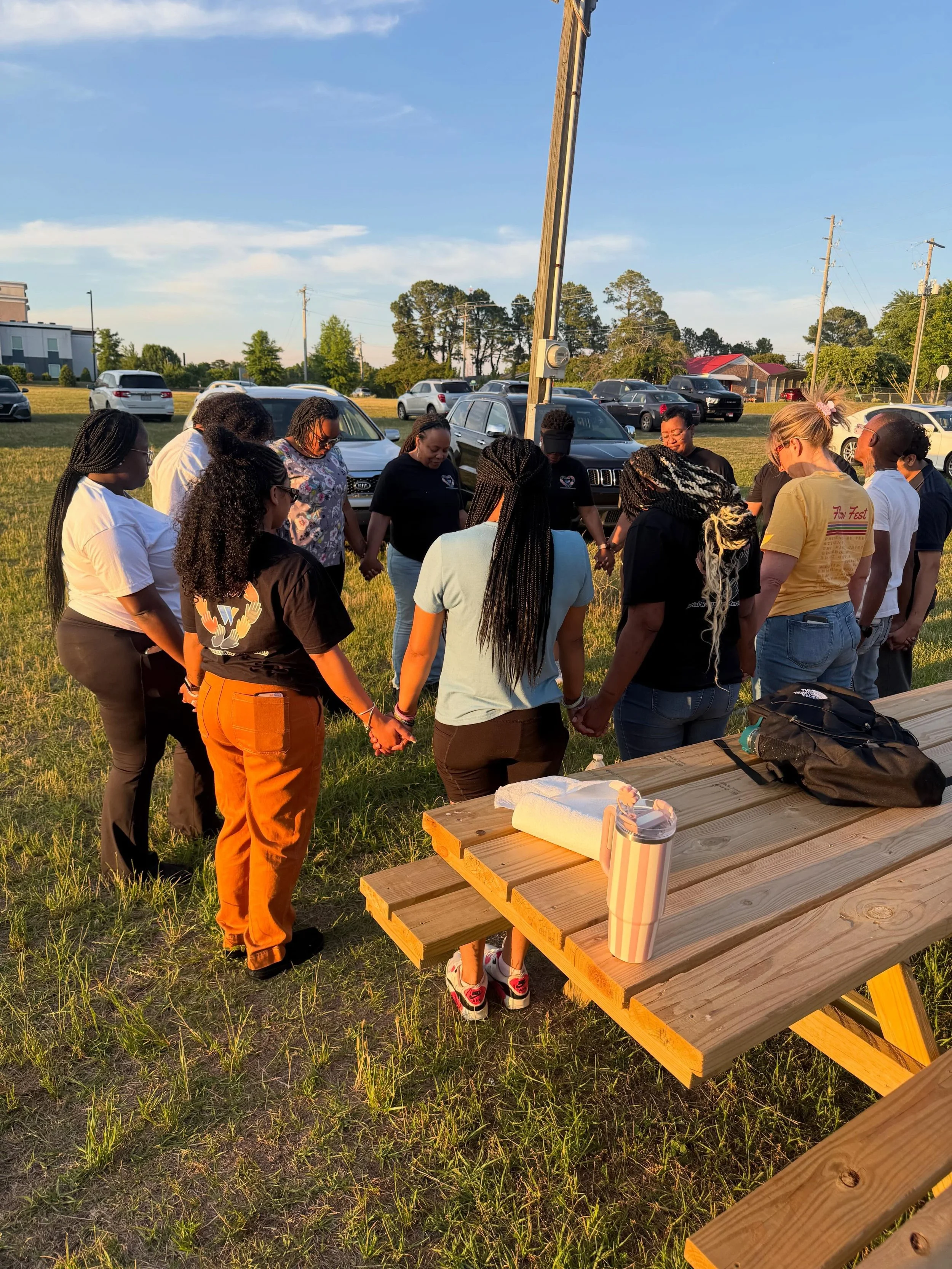 ✨Taste of Tuesdays✨
6 pm. TONIGHT!  Come see us, everyone is welcome! Come hang out with us. SHARE this with someone you know! 

Let us know if you want to sign up to serve a meal with us this summer! We have dates available! Sign up and get on our c