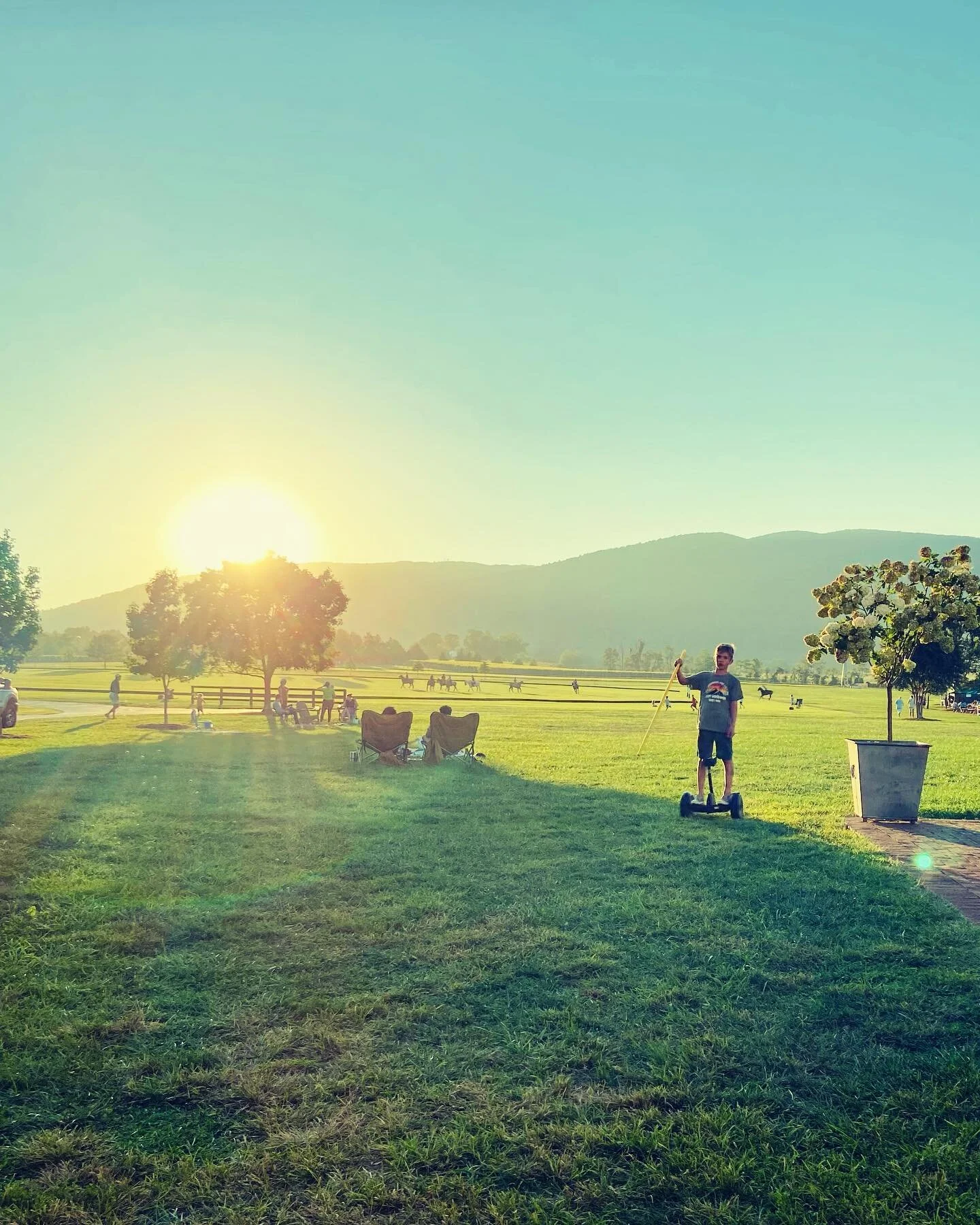 Beautiful night to watch the sunset! #sunsets #kingfamilyvineyards #funwithfriends
