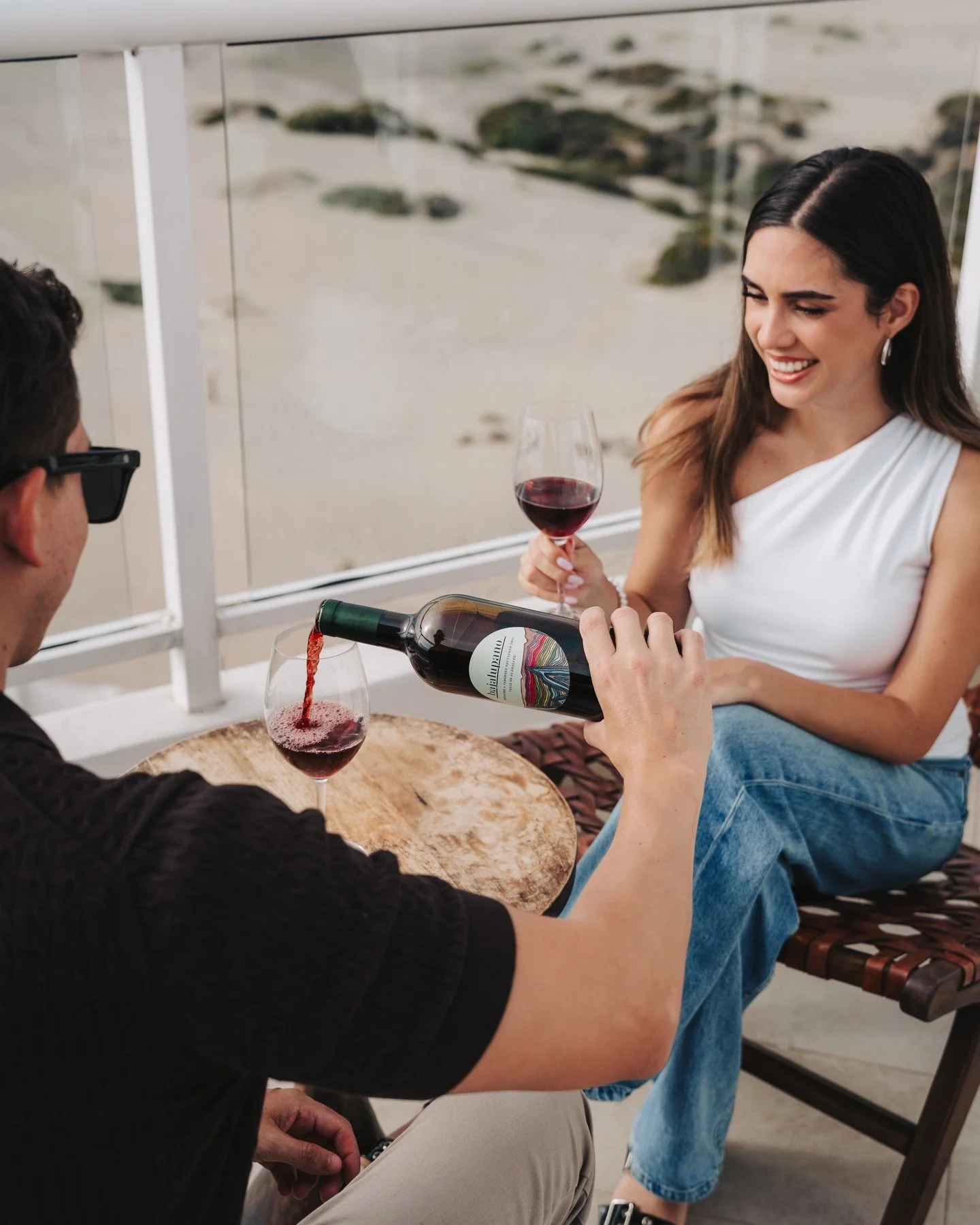 Nuestra nueva etiqueta est&aacute; lista para tus posadas, cenas &amp; citas. 

Un tinto lleno de frutas, especias, frescura, que marida muy bien con nuestra gastronom&iacute;a mexicana, o una buena charla. 

Encu&eacute;ntralo en nuestra tienda en l