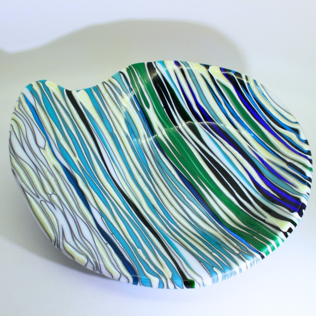 🔸&rdquo;Oooohhhh! Nice.&rdquo; This is the top comment we hear when folks pass by Becky&rsquo;s wavy strip construction bowl at the studio. We especially love the reactions in this piece. 

🔸 Check out how you can do this technique too! Visit (heli