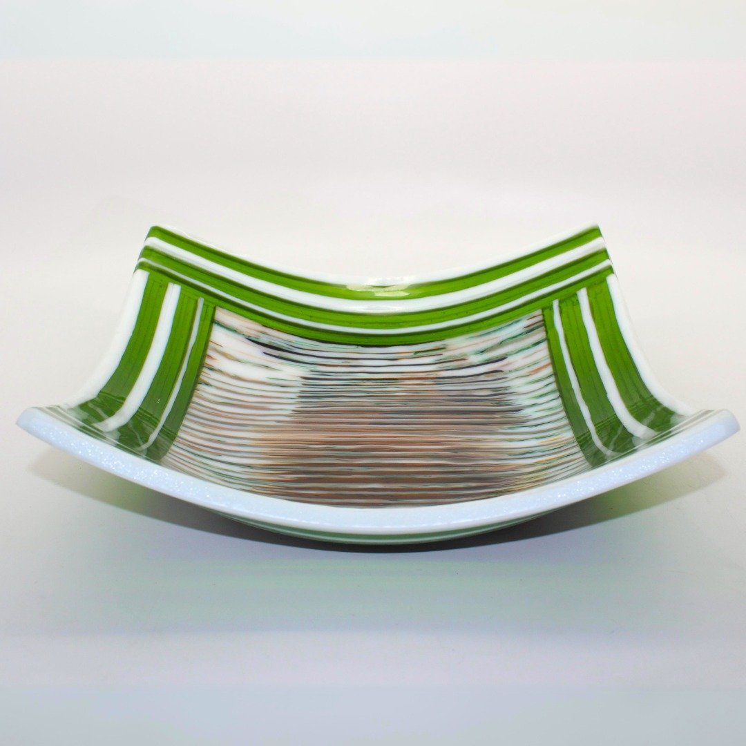 🔸 Check out the latest strip construction bowl from Christy. We are loving the combination of streaky, transparent, and opaque glass! If you have a project in mind but don&rsquo;t have all the supplies to start on it, no worries, we&rsquo;ve got you