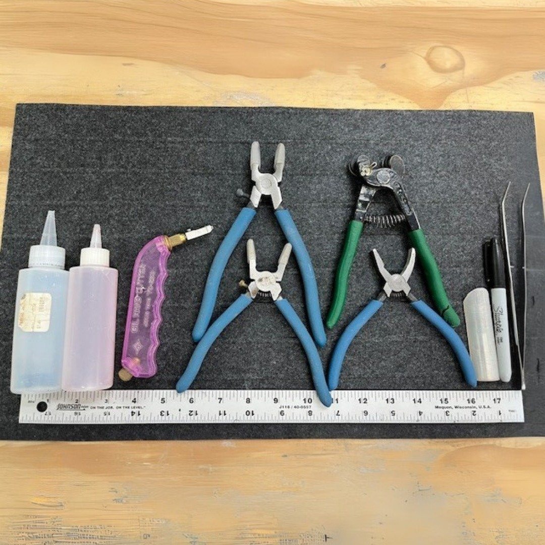 Ahhh! Nothing like a fully stocked open studio drawer, am I right? The best part about our open studio is that it’s totally free and open to everyone. Whether you’re a seasoned artist or just starting to dabble in the art of fusing, consi