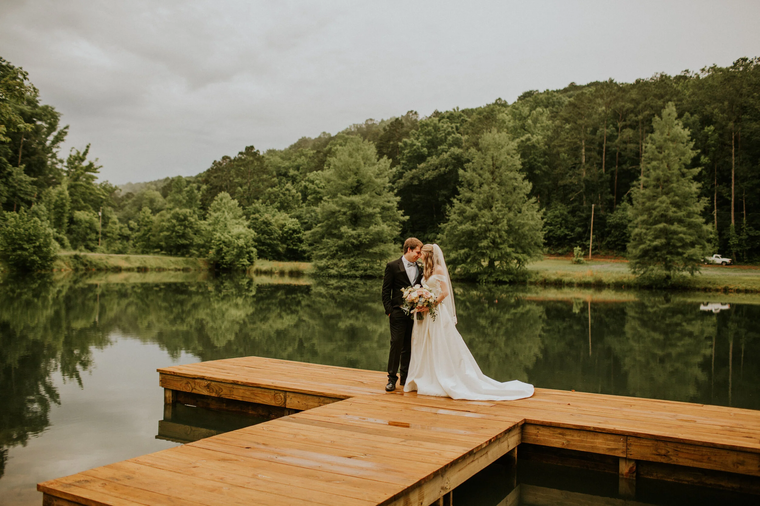 lake-wedding-alabama.jpg