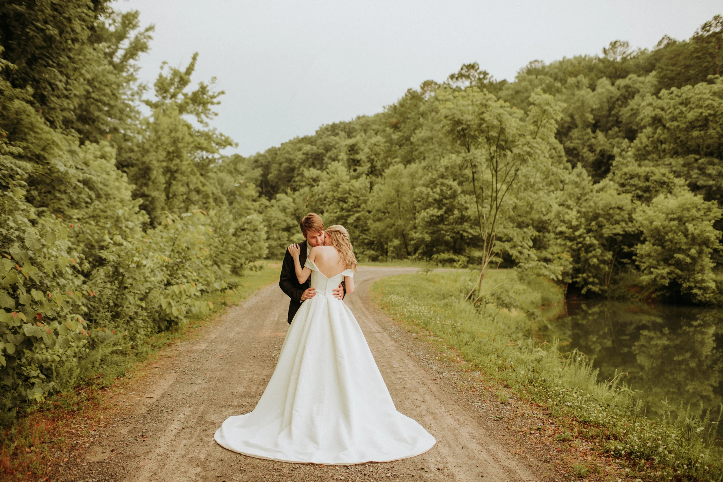 lake-wedding-alabama.jpg