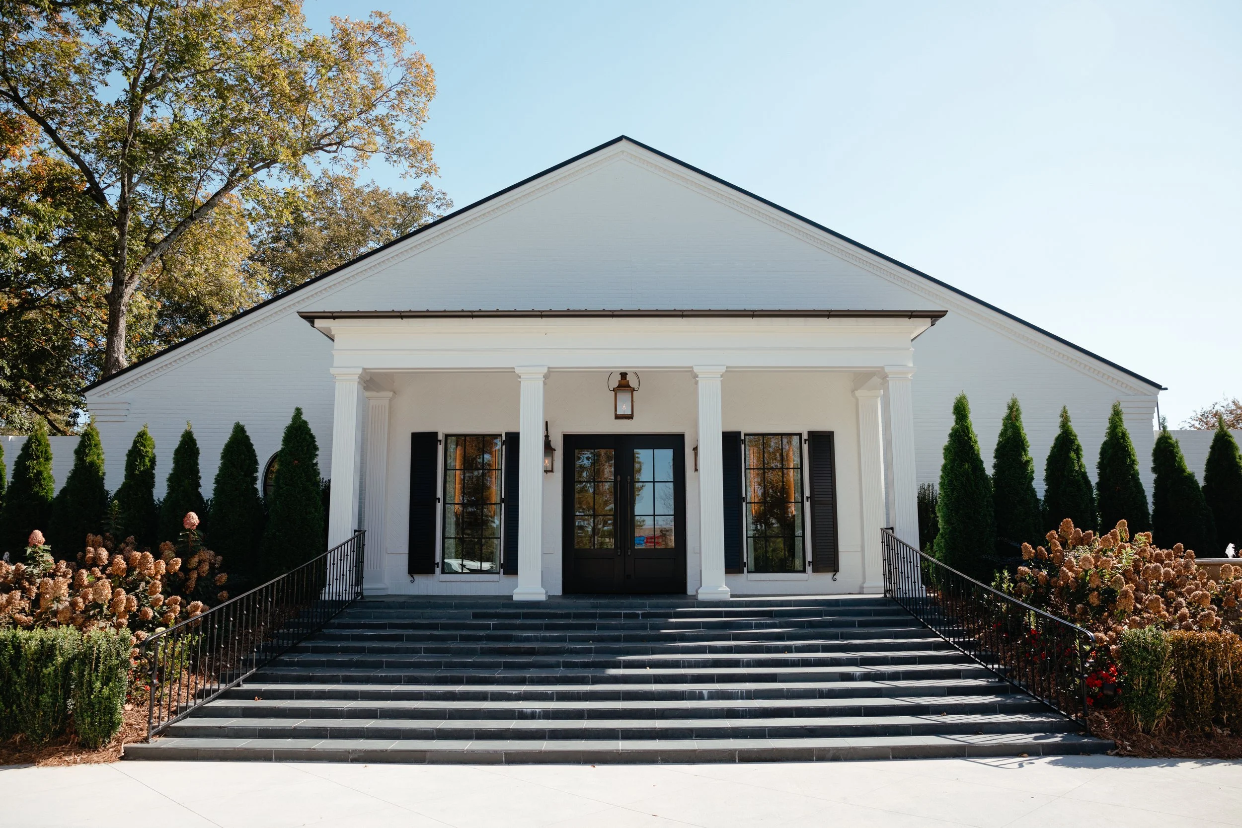 wedding-photographer-luxury-storytelling-luxury-documentary-lumpkin-house.jpg