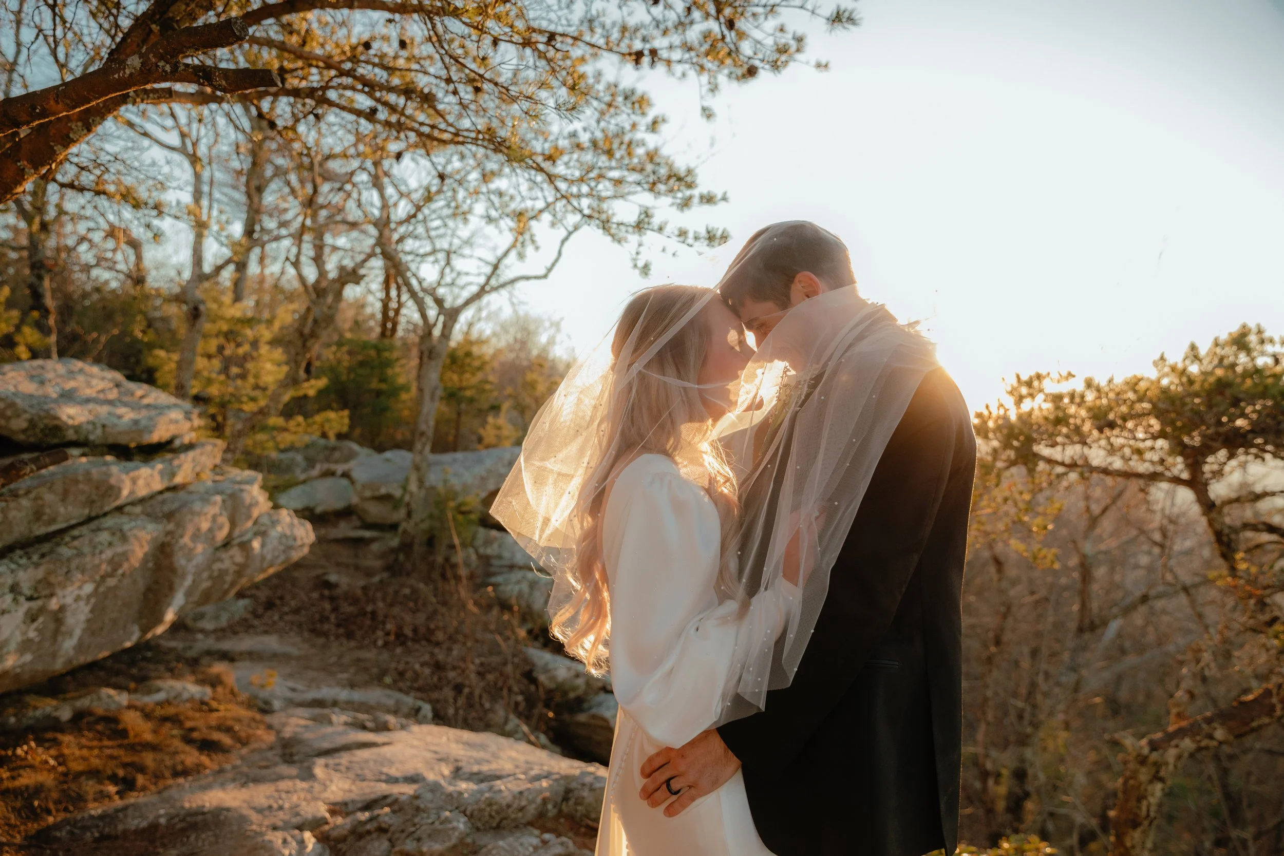 alabama-wedding-photographer-anniston-luxury-storytelling-luxury-best-documentary-cheaha-mountain-elopement.jpg