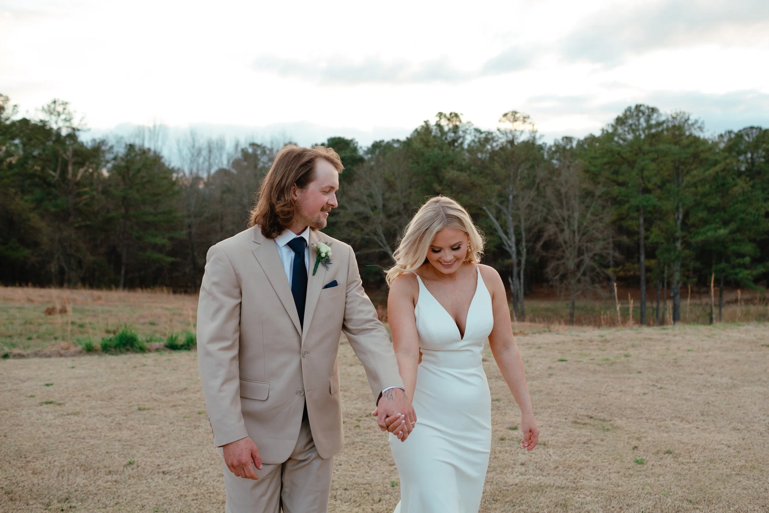 alabama-wedding-photographer-anniston-luxury-storytelling-luxury-best-documentary-couple-ridge-pointe.jpg