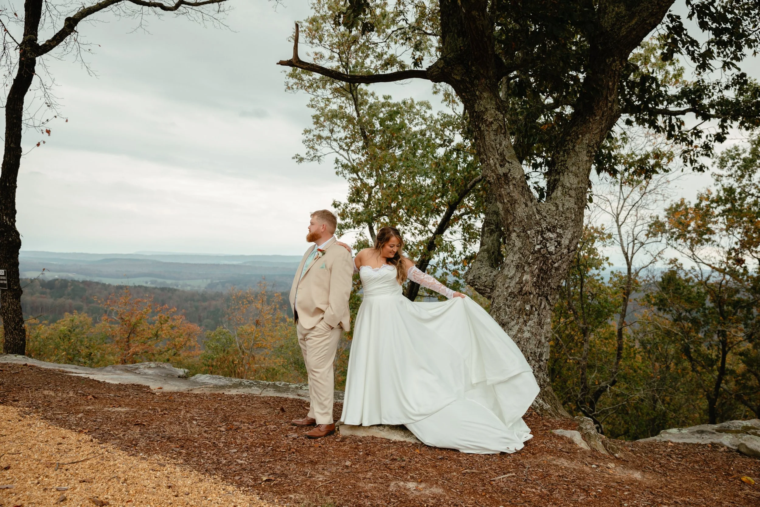alabama-wedding-photographer-anniston-luxury-storytelling-luxury-best-documentary-couple-prayer-rock.jpg